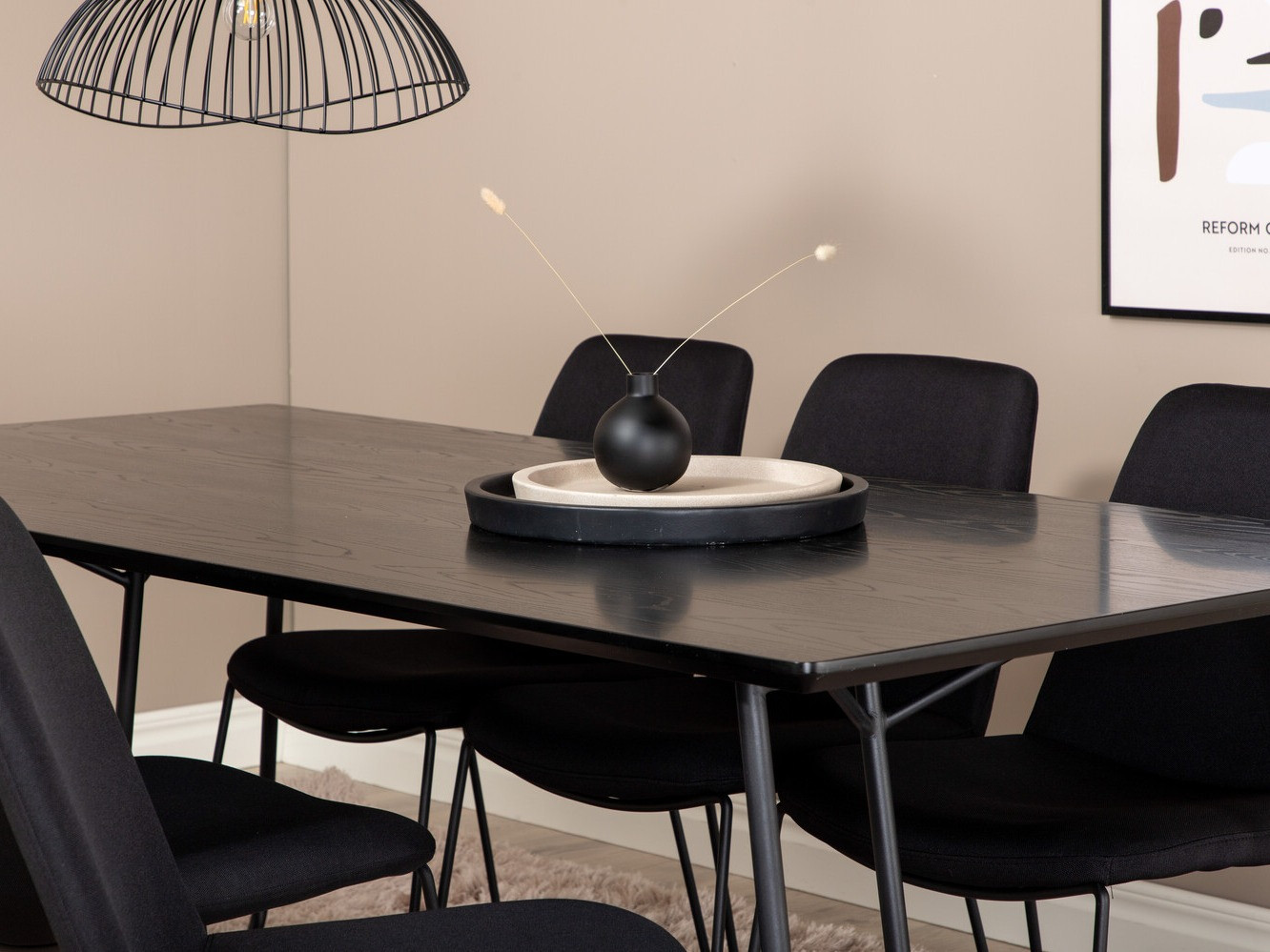 Valgomojo komplektas Dallas 3039 (Juoda)