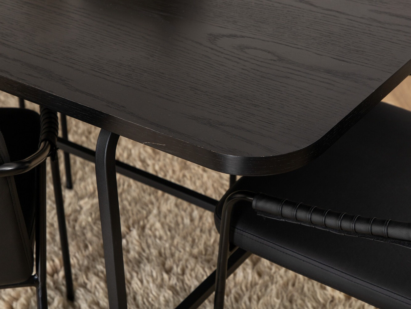 Valgomojo komplektas Dallas 2797 (Juoda)