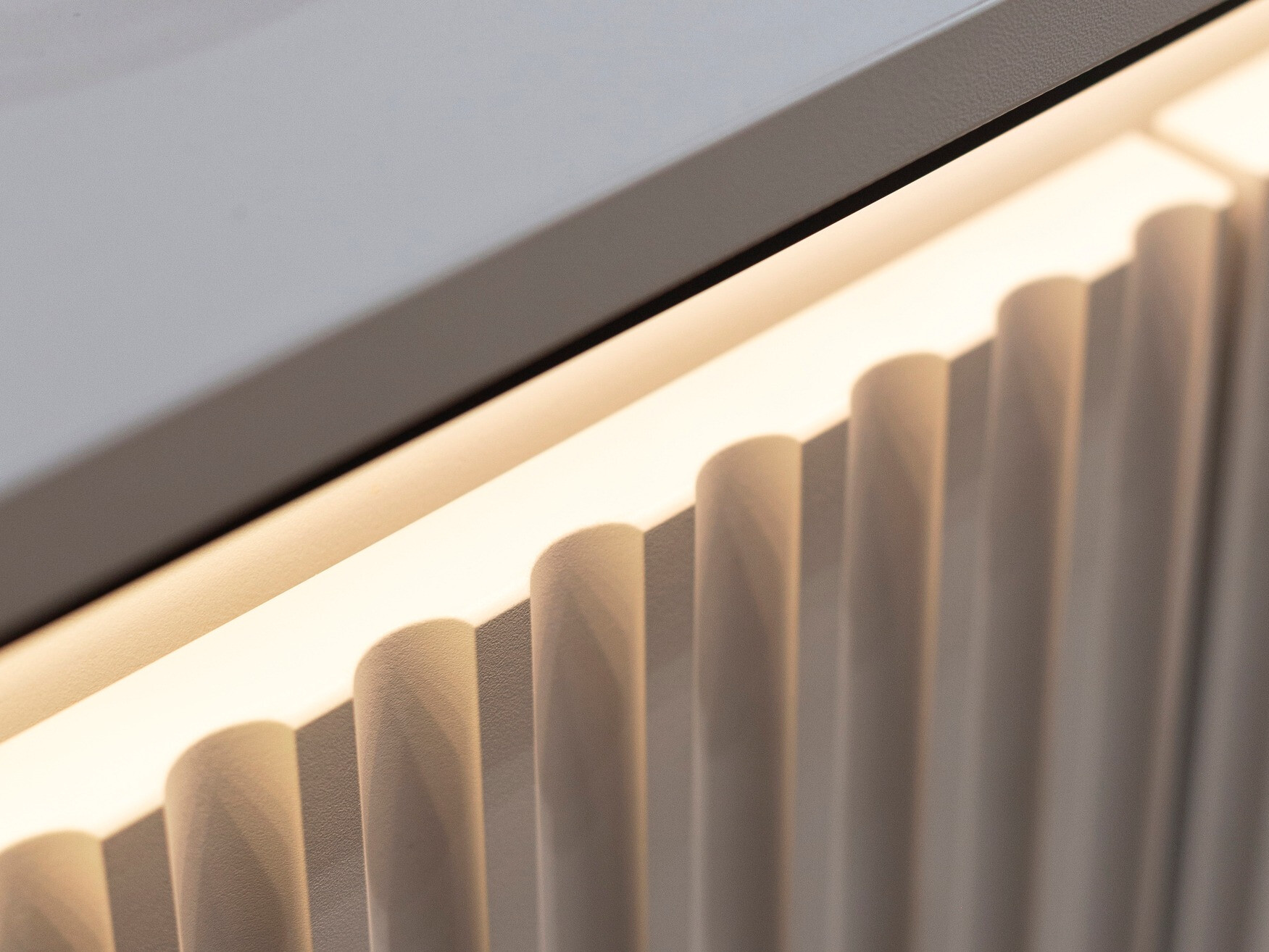 Spintelė Fernolu 102 (Pilka + Juoda)