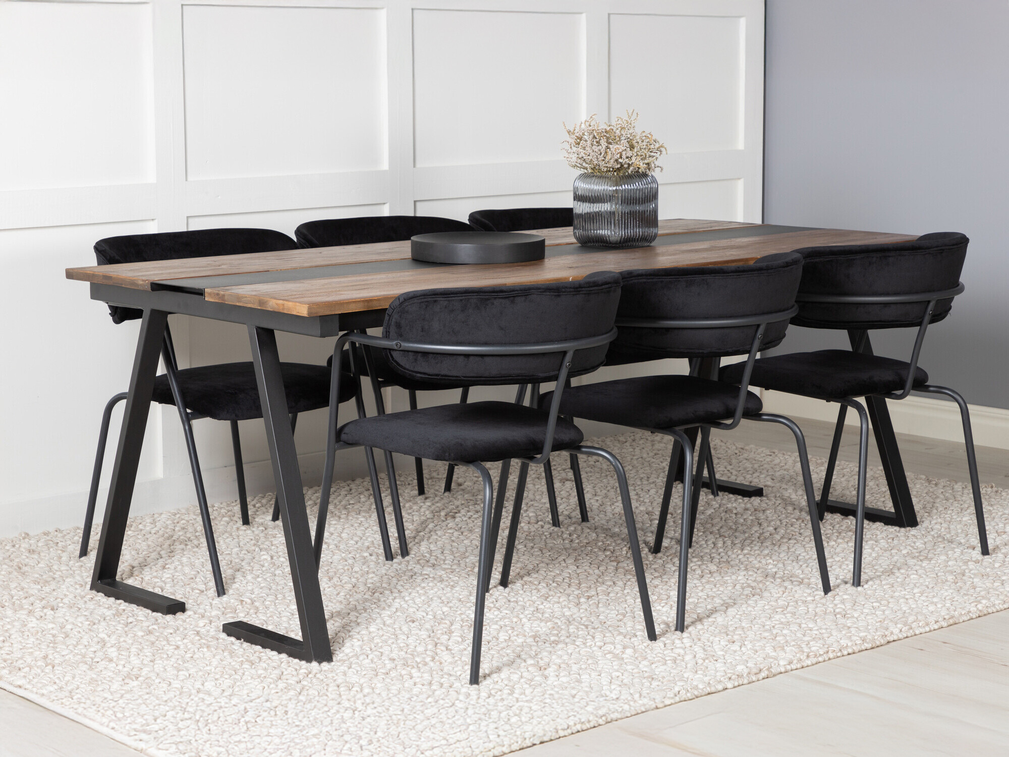 Valgomojo komplektas Dallas 1942