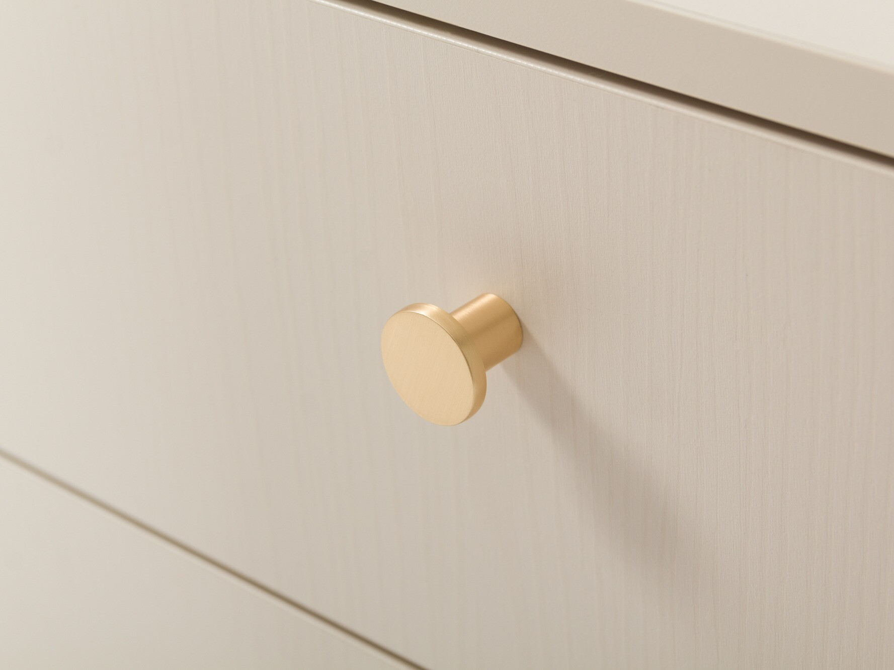 TV staliukas Sorsale 107