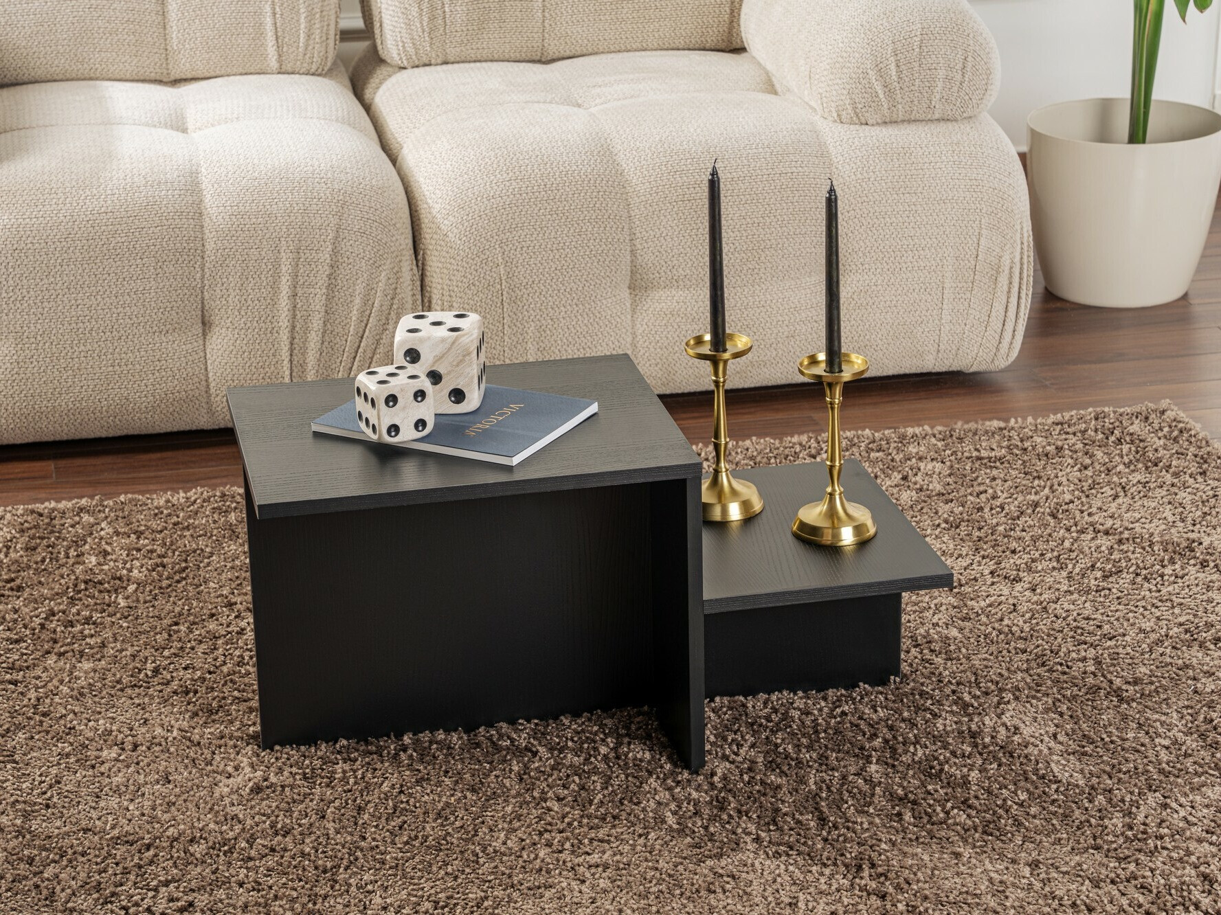 Žurnalinis staliukas Novato 104 (Juoda)