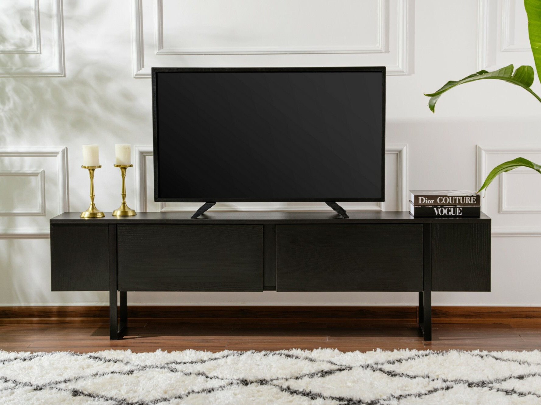 TV staliukas Novato 105 (Juoda)