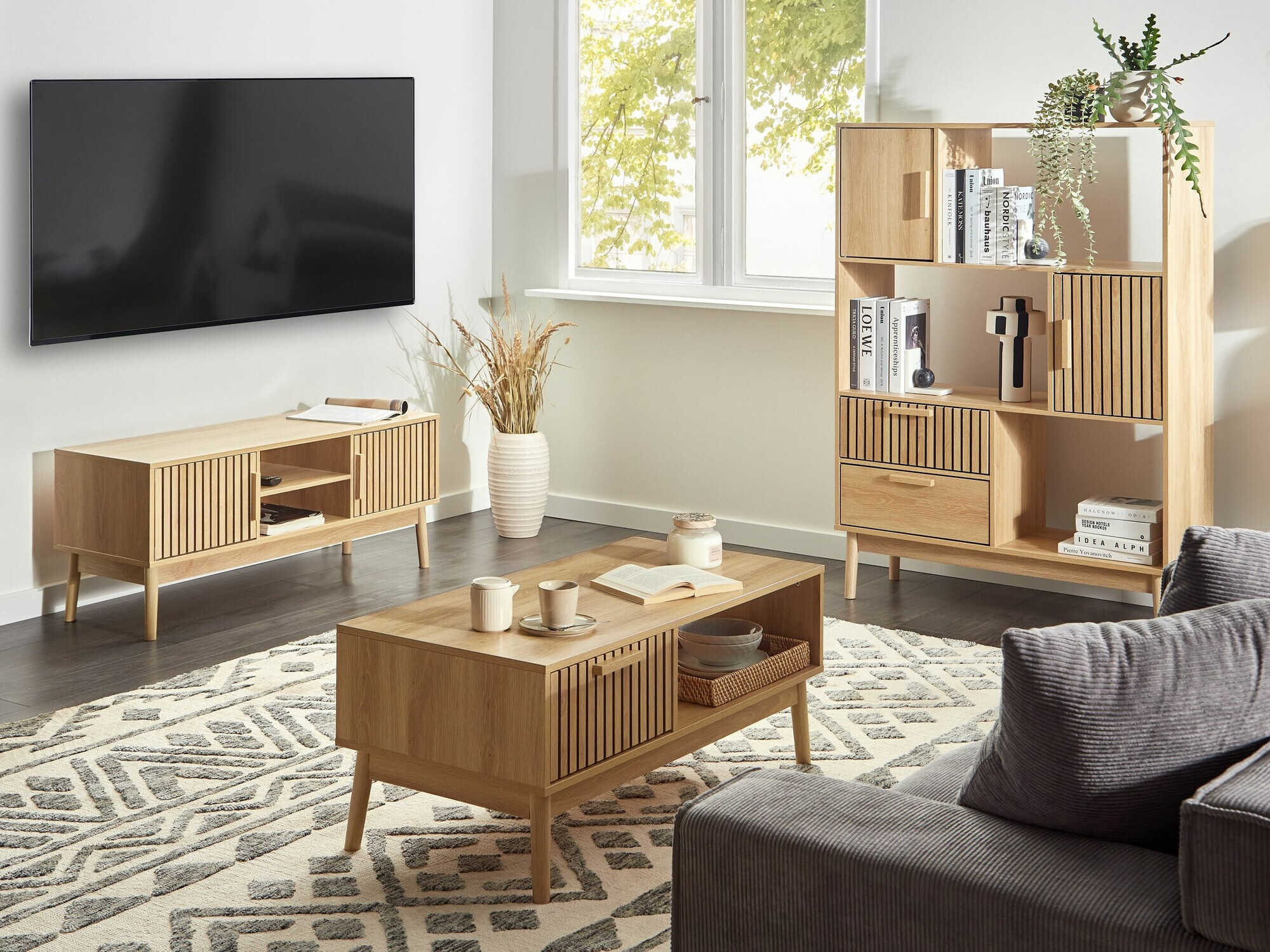 TV staliukas Mirmori 102