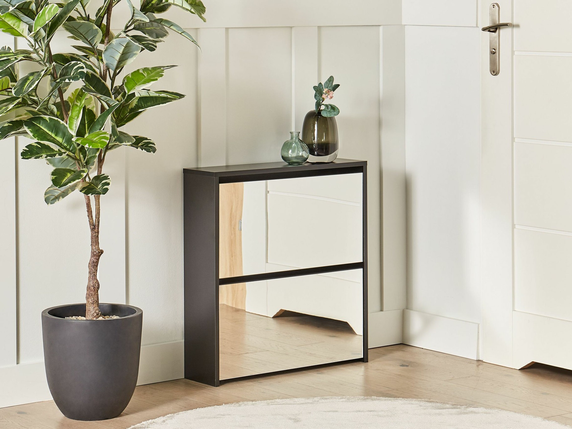 Batų dėžė Berwyn 2352 (Juoda)