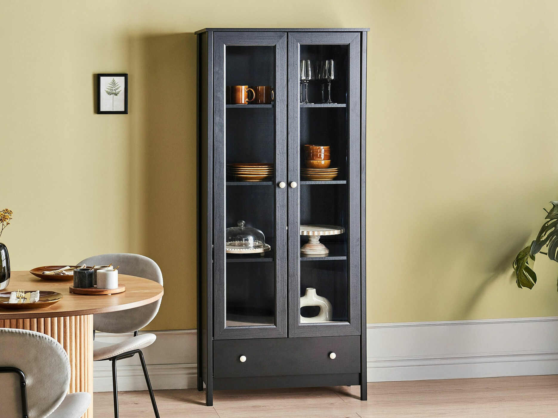 Lentyna Berwyn 2381 (Juoda)