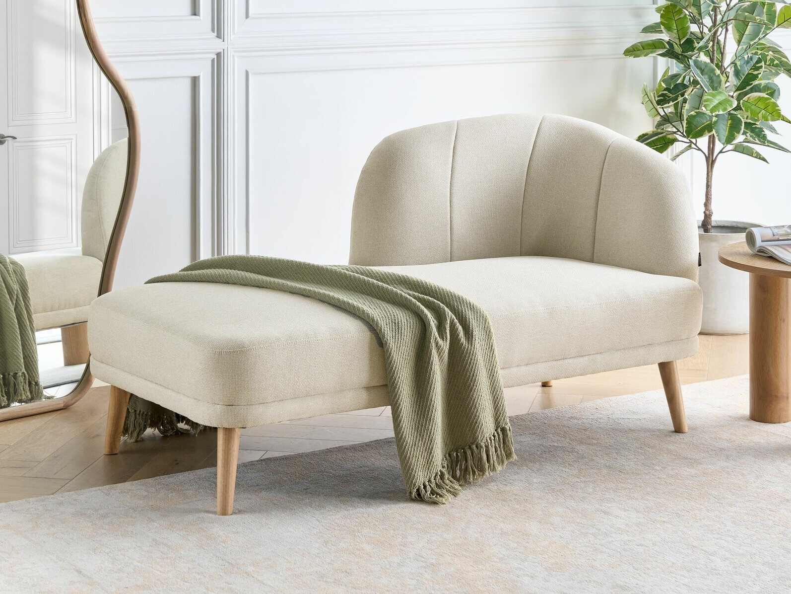 Kušetė Berwyn 2387 (Smėlinė)