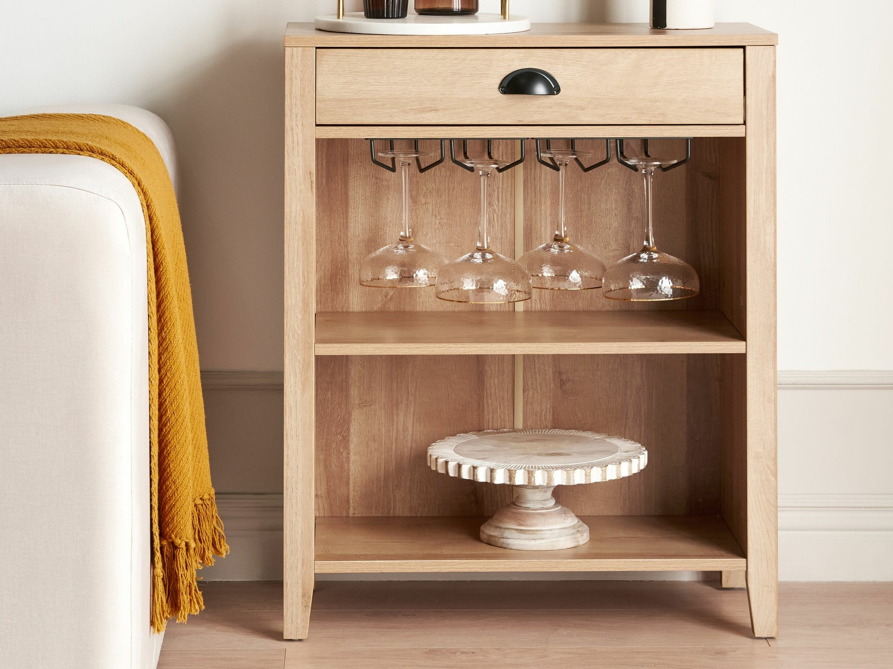 Šoninis staliukas Berwyn 2399 (Šviesus medis)