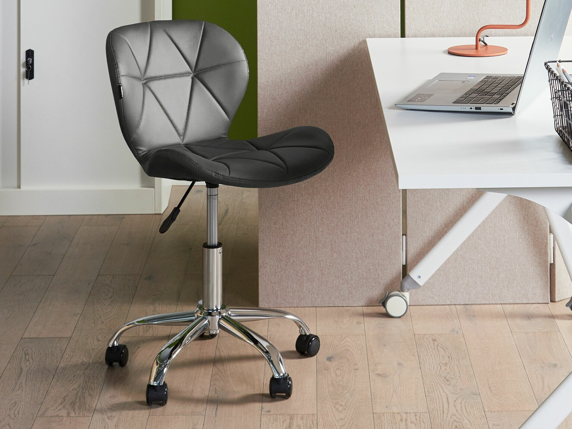 Biuro kėdė Berwyn 2475 (Pilka)