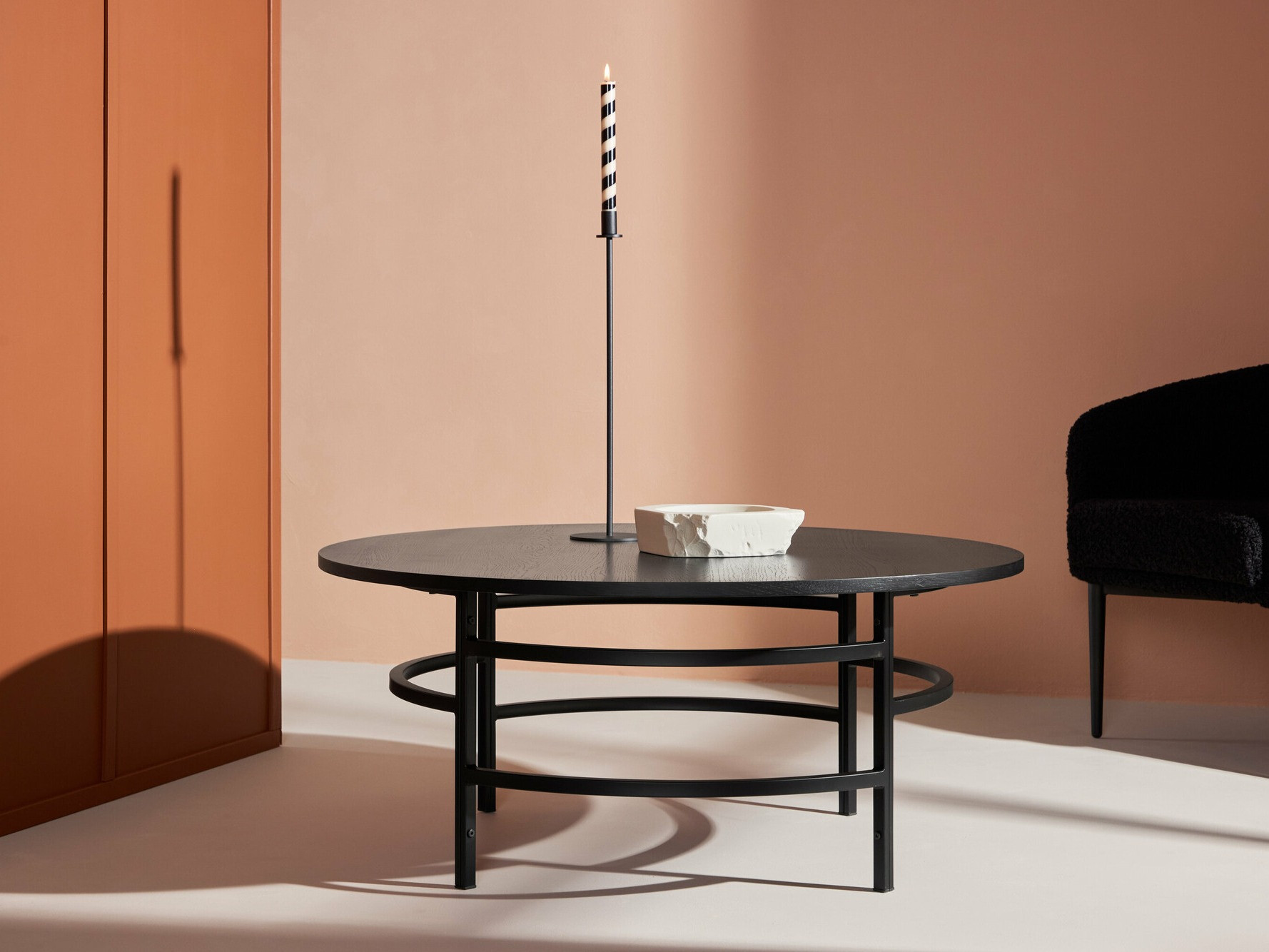 Žurnalinis staliukas Dallas 4696 (Juoda)