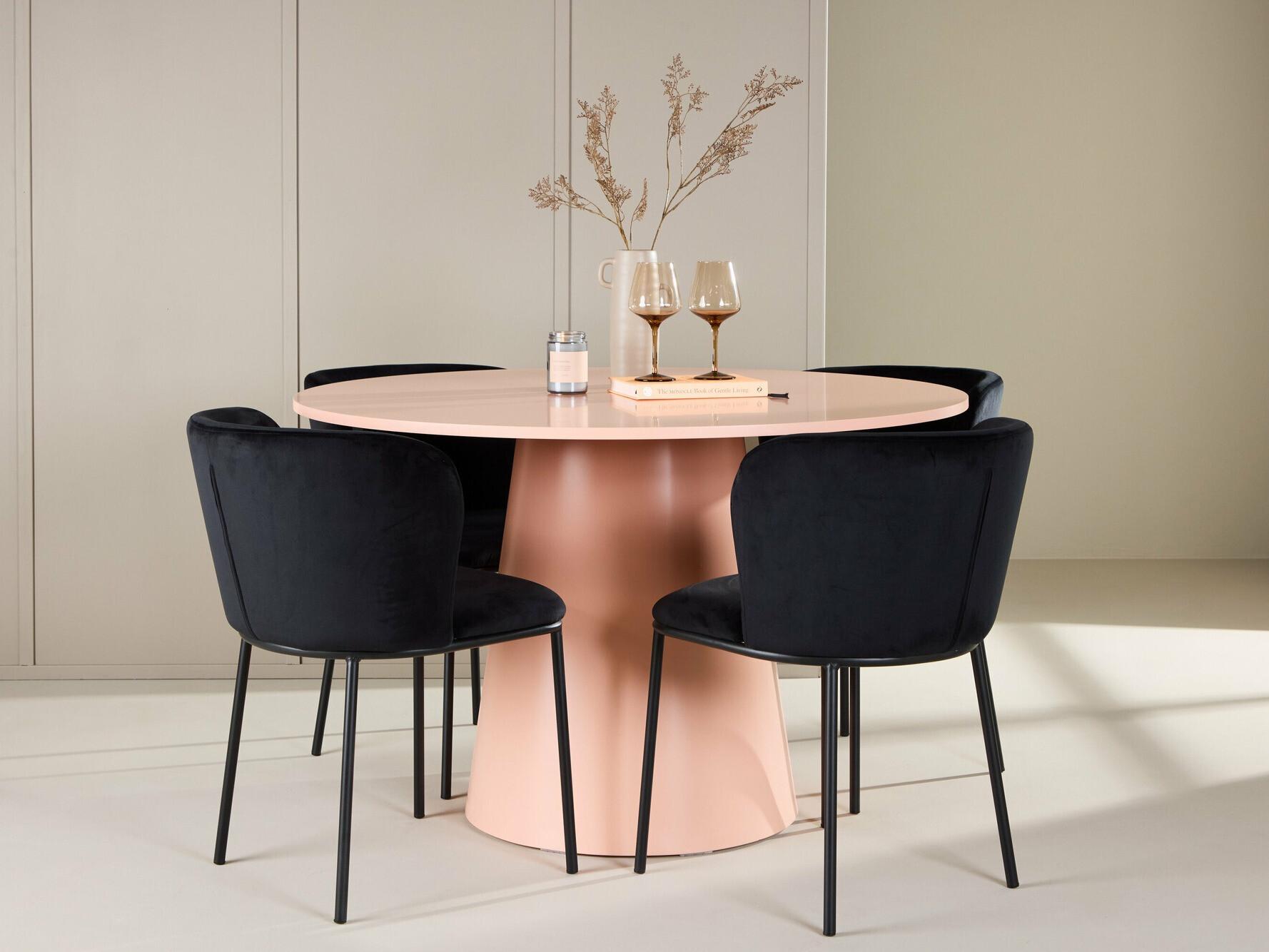 Valgomojo komplektas Dallas 4750 (Juoda)