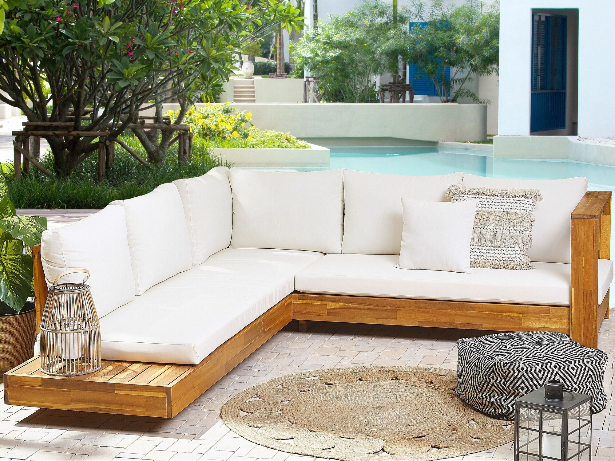 Lauko sofa Berwyn 2548 (Balta + Šviesus medis)