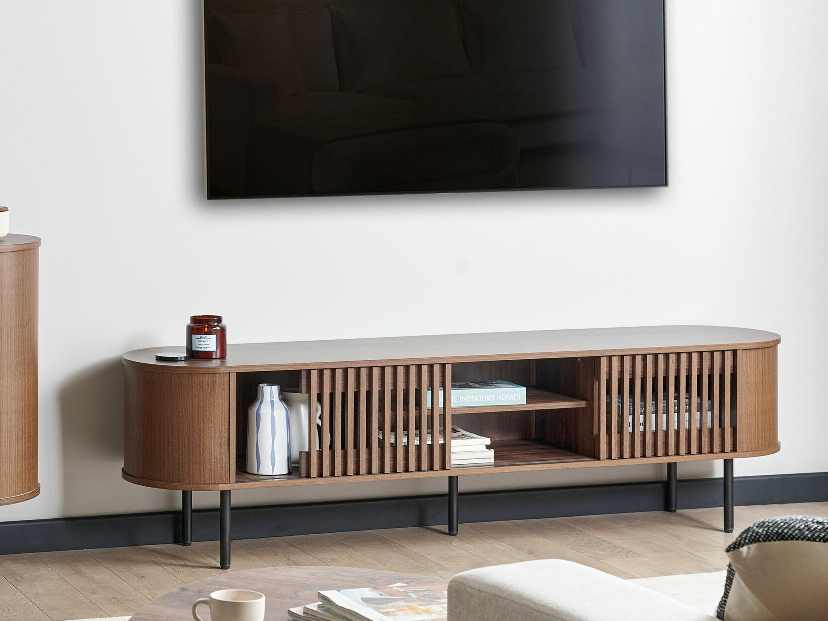 TV staliukas Berwyn 2561