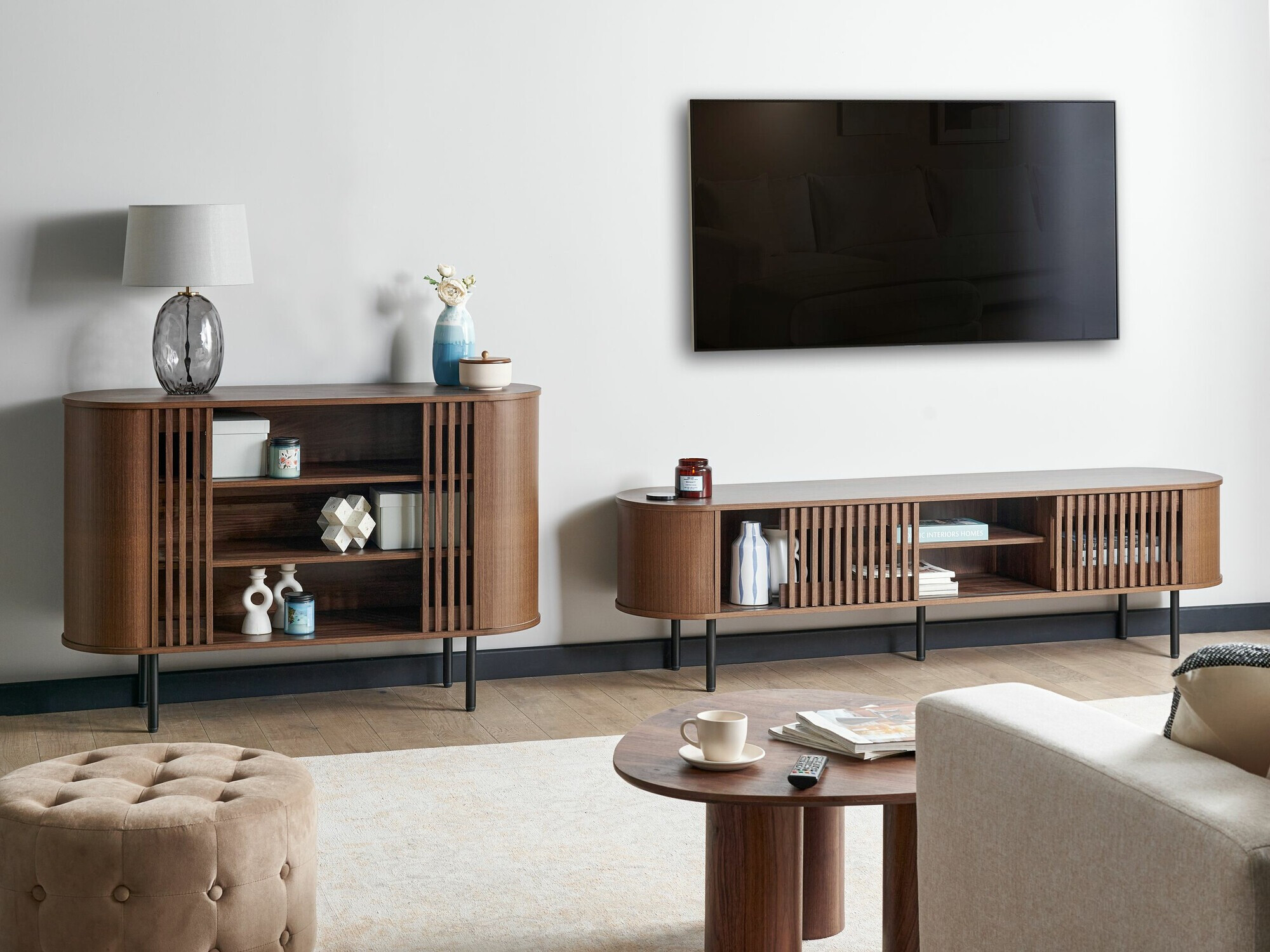 TV staliukas Berwyn 2561