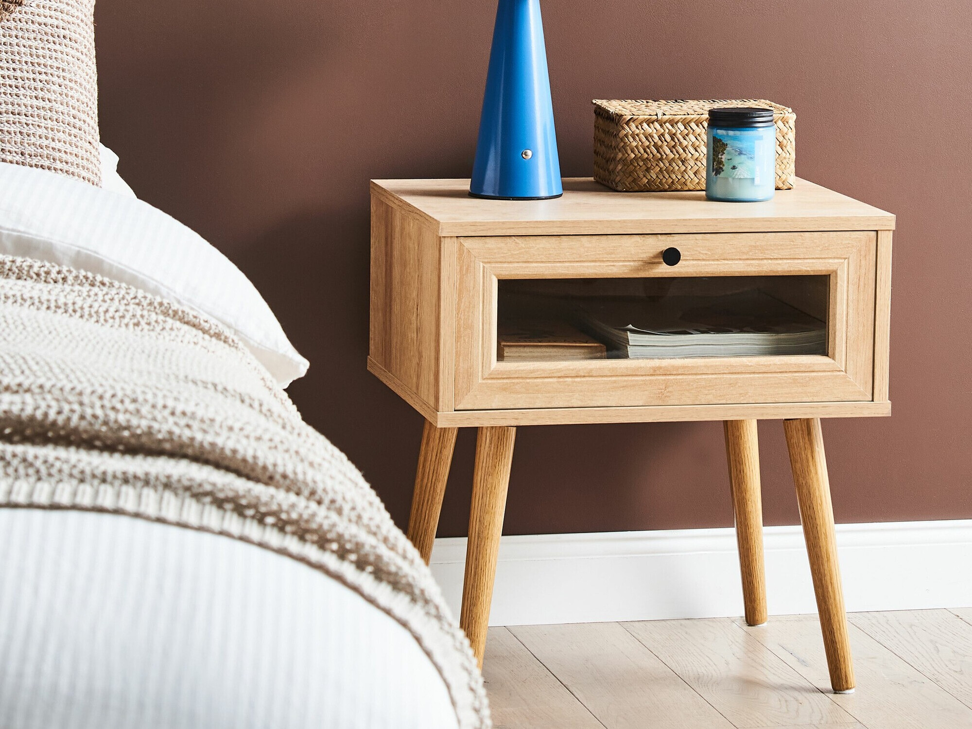 Naktinis staliukas Berwyn 2677