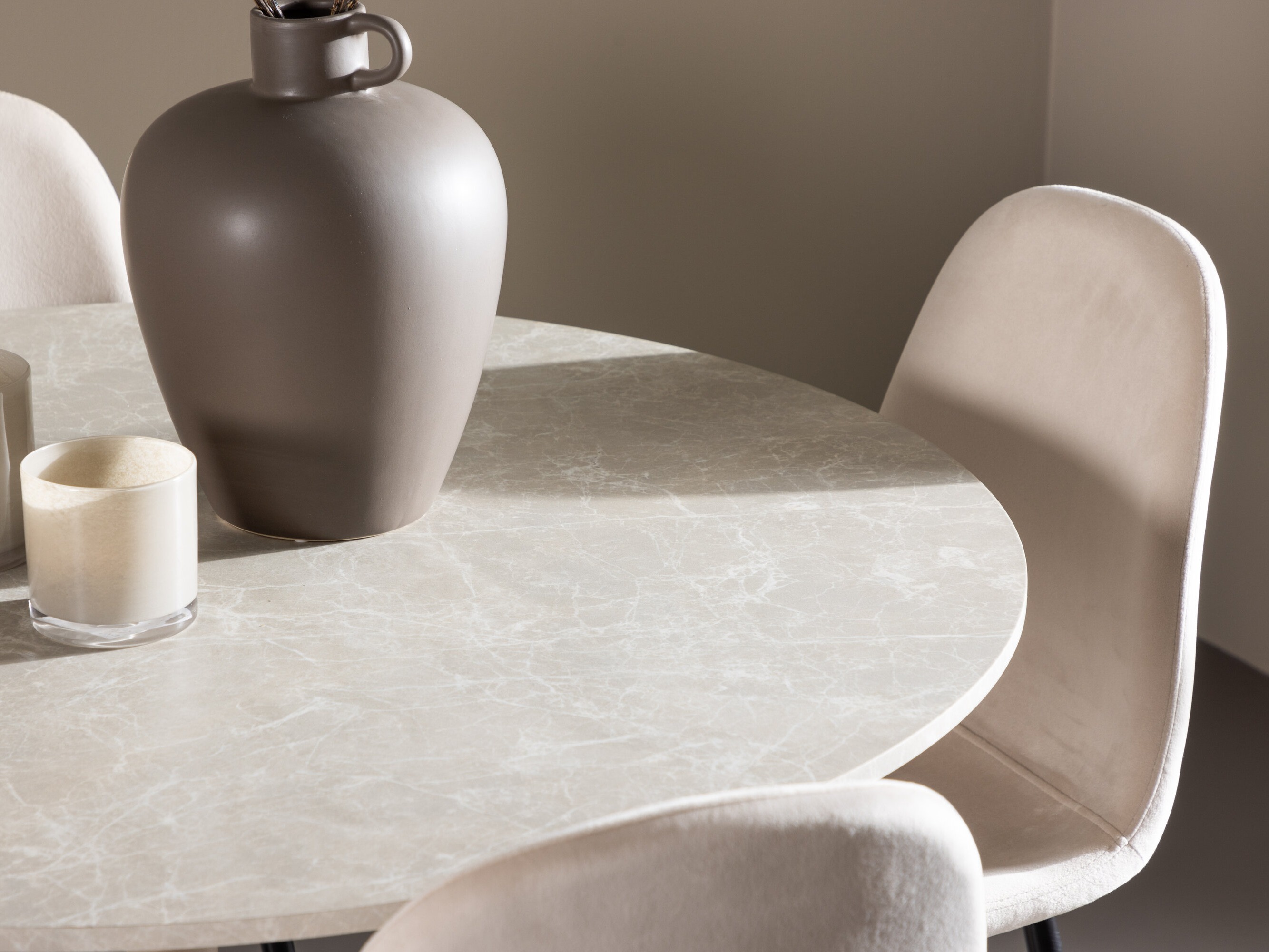 Valgomojo komplektas Dallas 4867 (Juoda + Smėlinė)