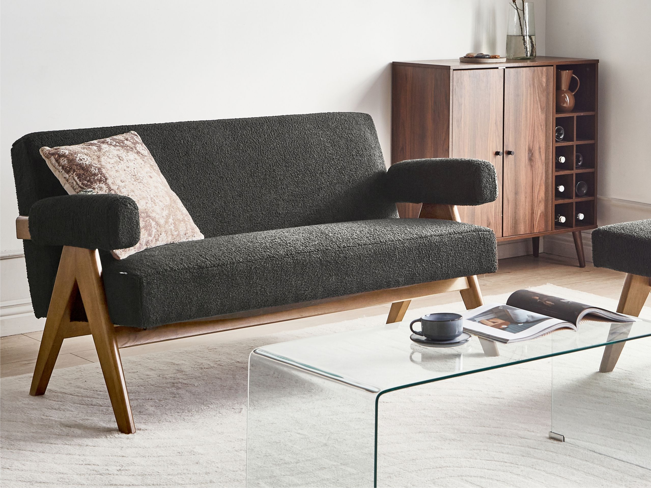 Sofa Berwyn 2713 (Juoda + Tamsus medis)