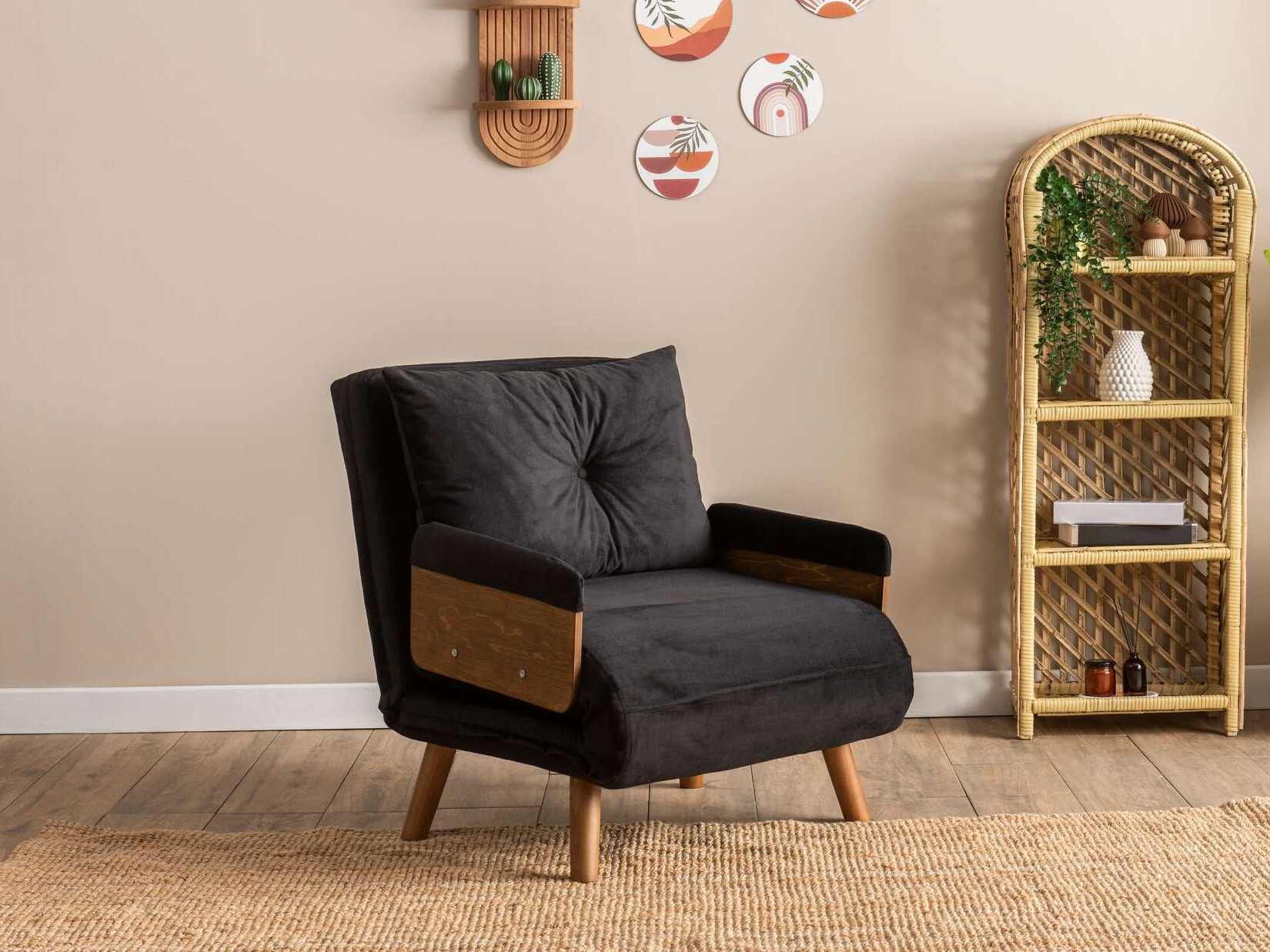 Fotelis Altadena 607 (Juoda)