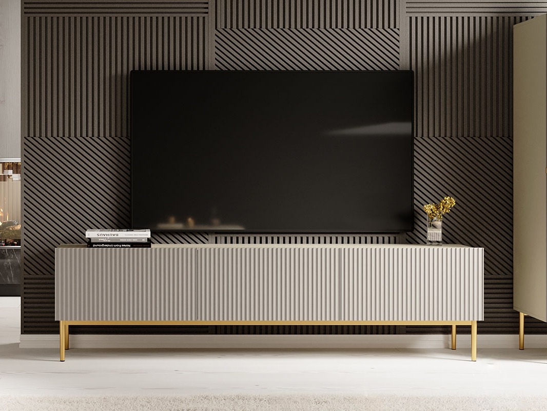 TV staliukas Melfelu 103 (Kašmyras)