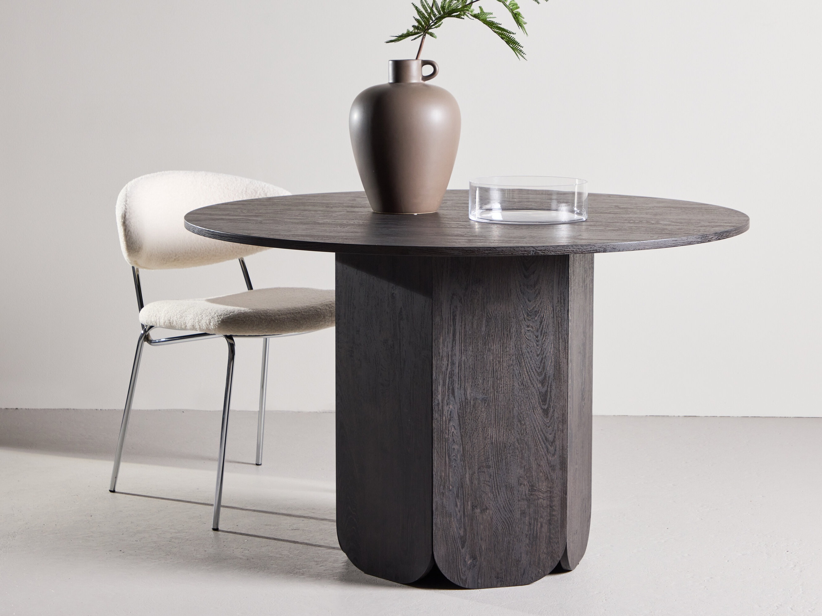 Stalas Dallas 4894 (Juoda)