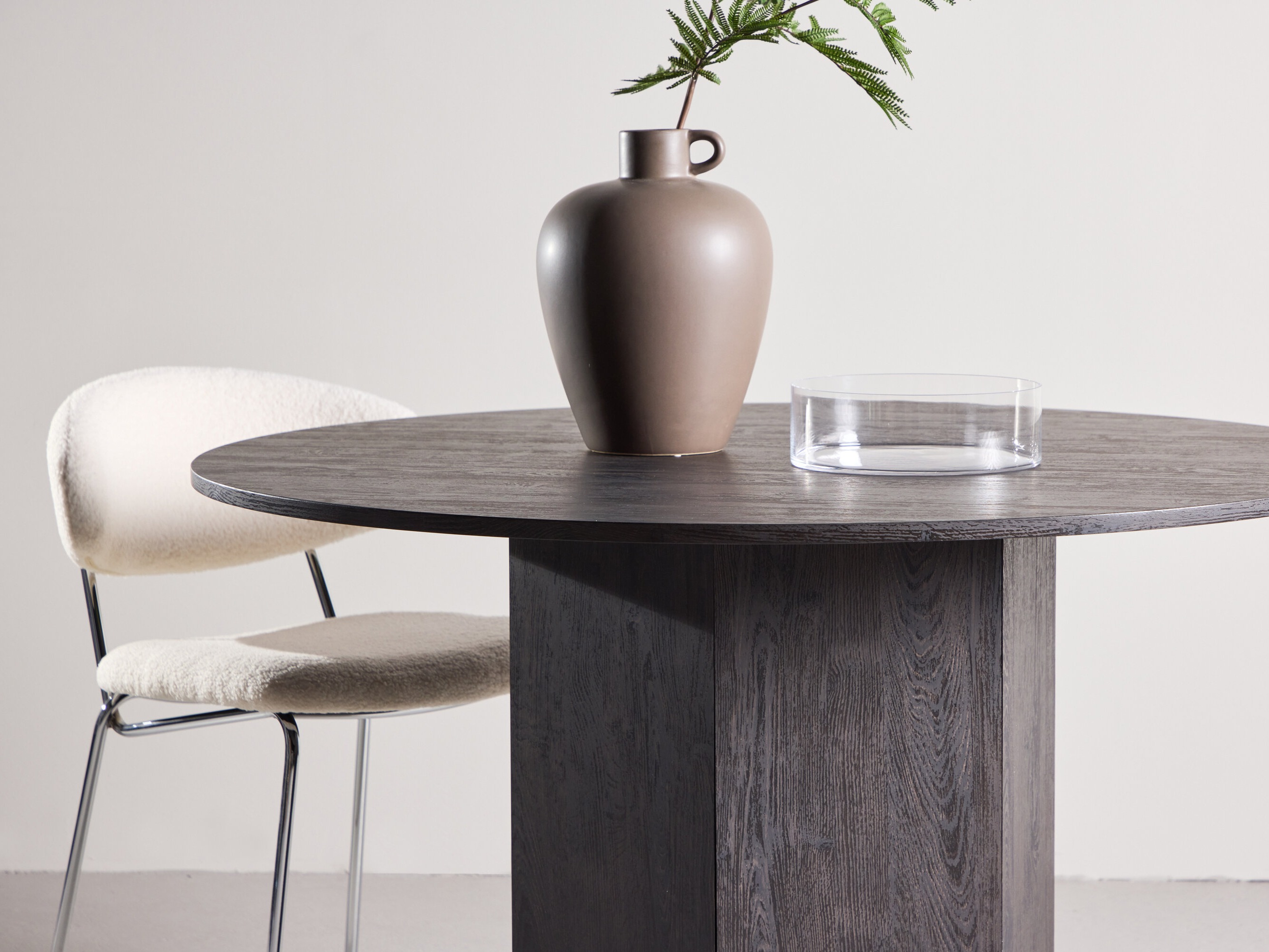 Stalas Dallas 4894 (Juoda)