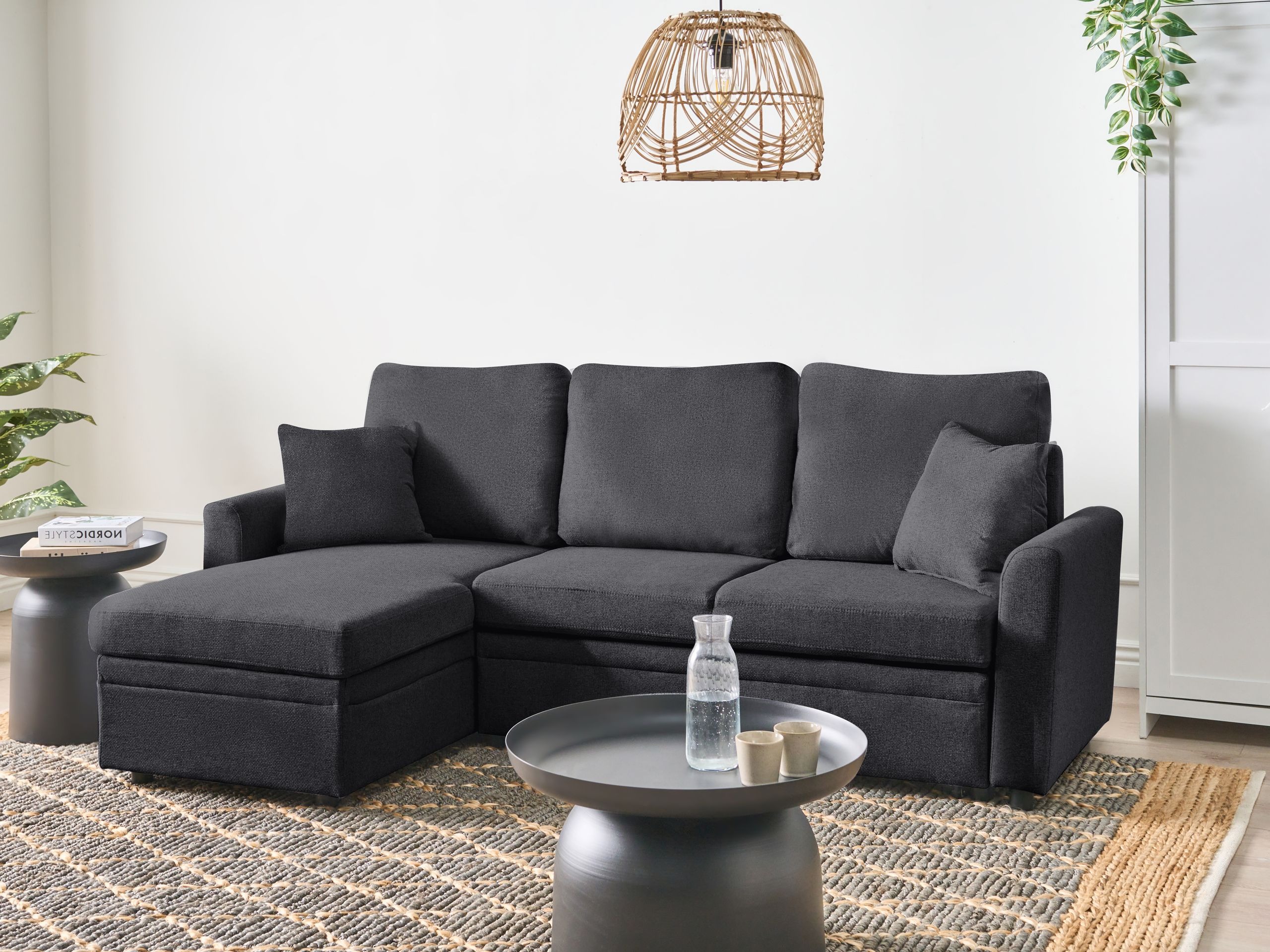 Minkštas kampas Berwyn 2805 (Juoda)