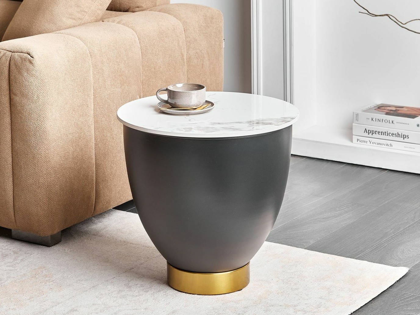 Šoninis staliukas Berwyn 2808