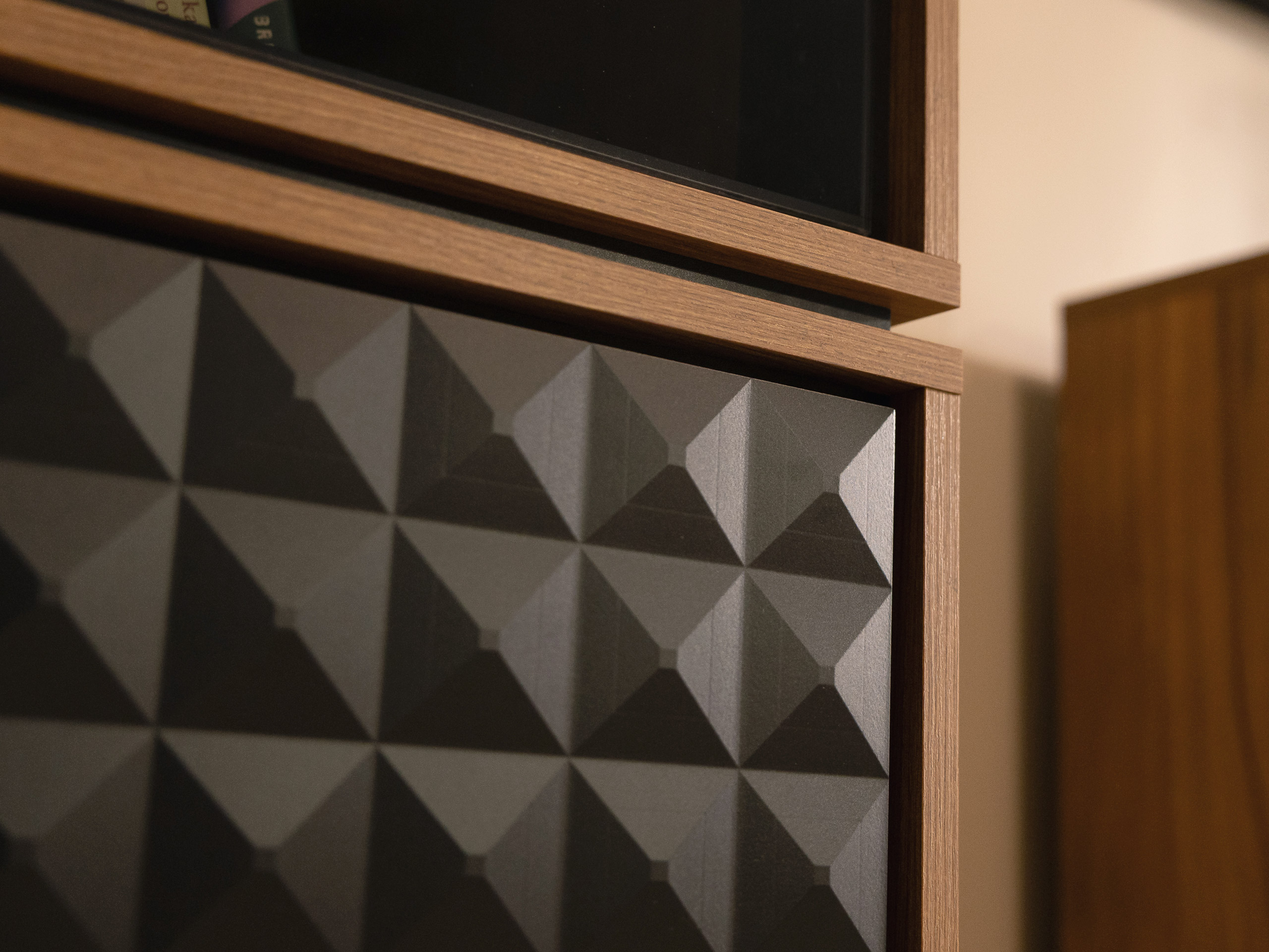 Spintelė Cornovu 102