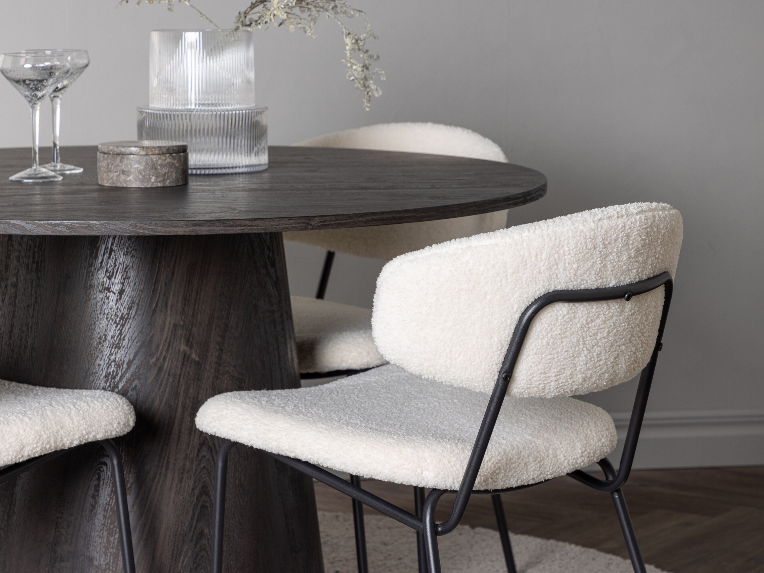 Valgomojo komplektas Dallas 4253 (Tamsi ruda)