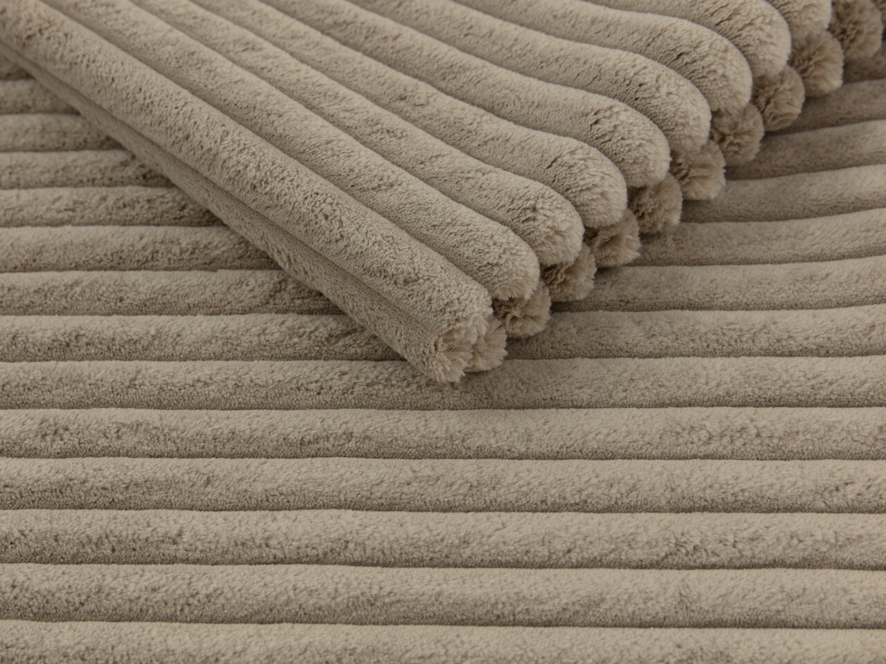 Lova TrendyNest 107 (Top 20)