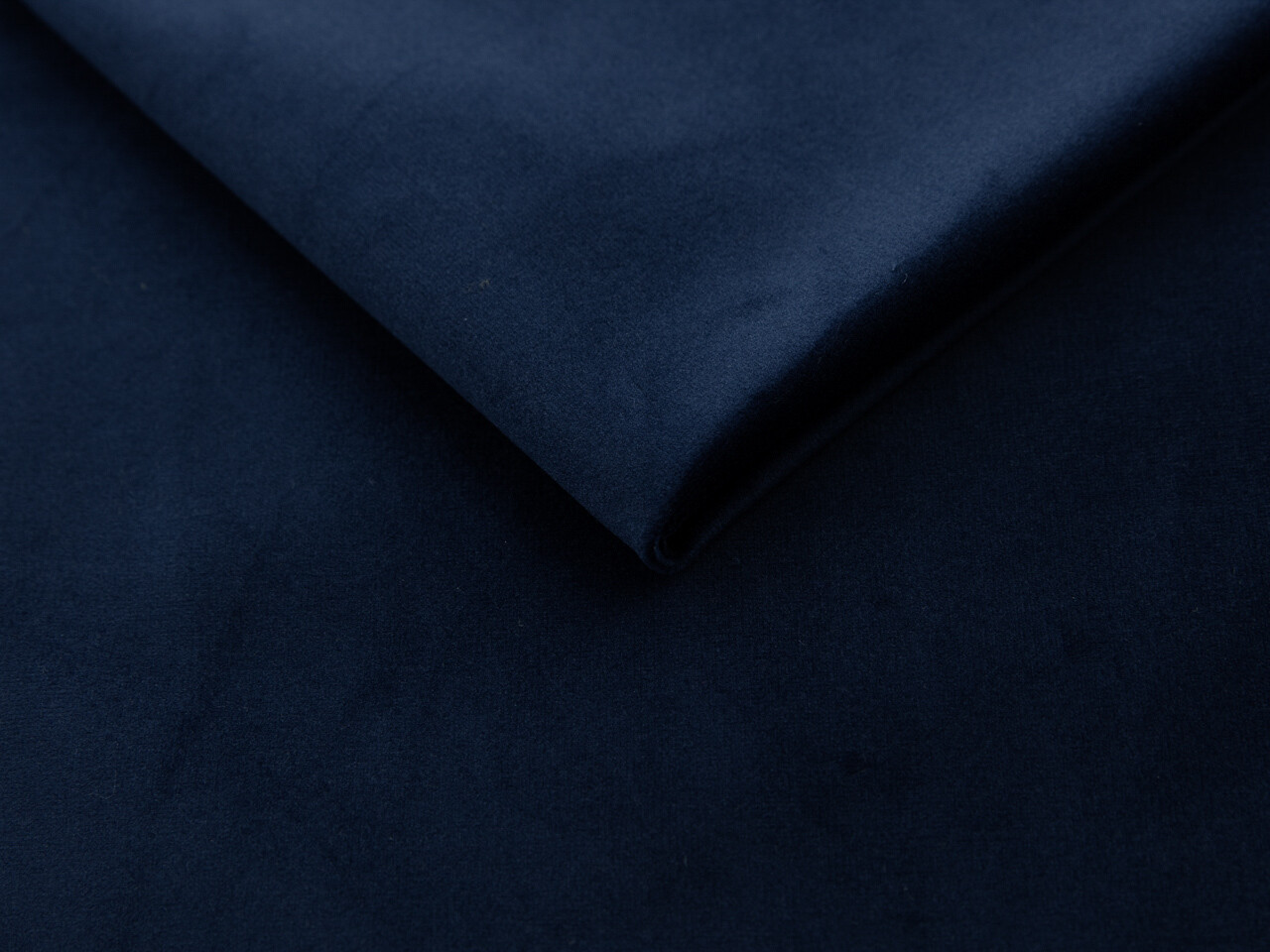 Fotelis Clovis 100 (Magic Velvet 2216)