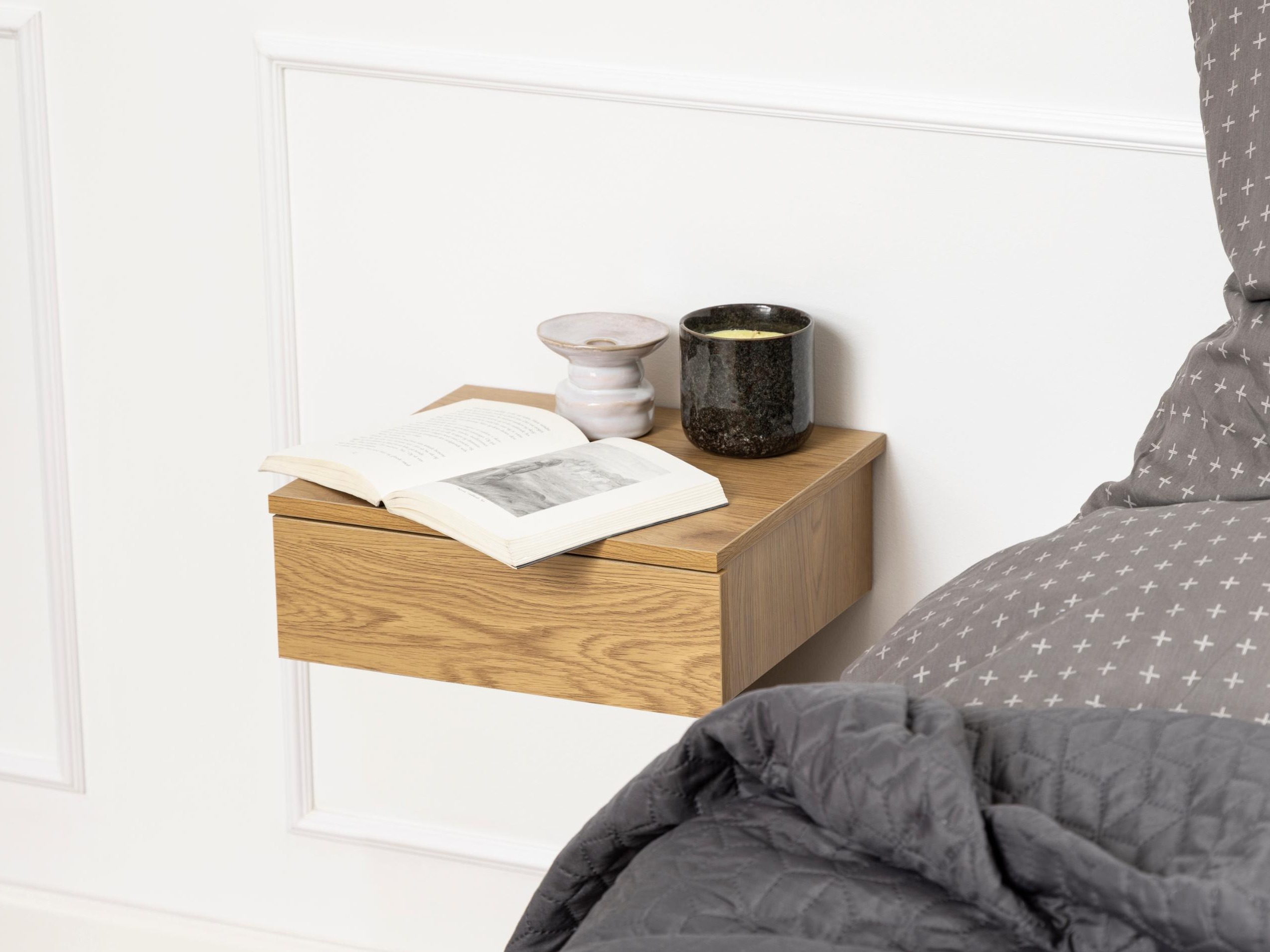 Naktinis staliukas Norsica 601 (Laukinis ąžuolas)