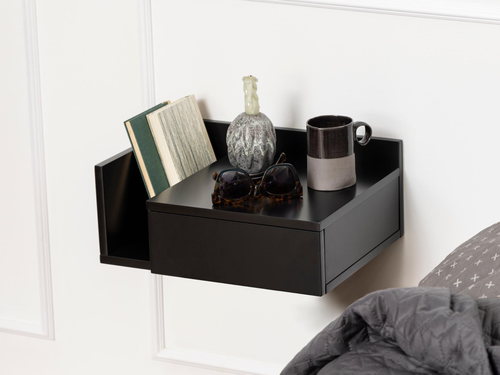 Naktinis staliukas Norsica 969 (Juoda)