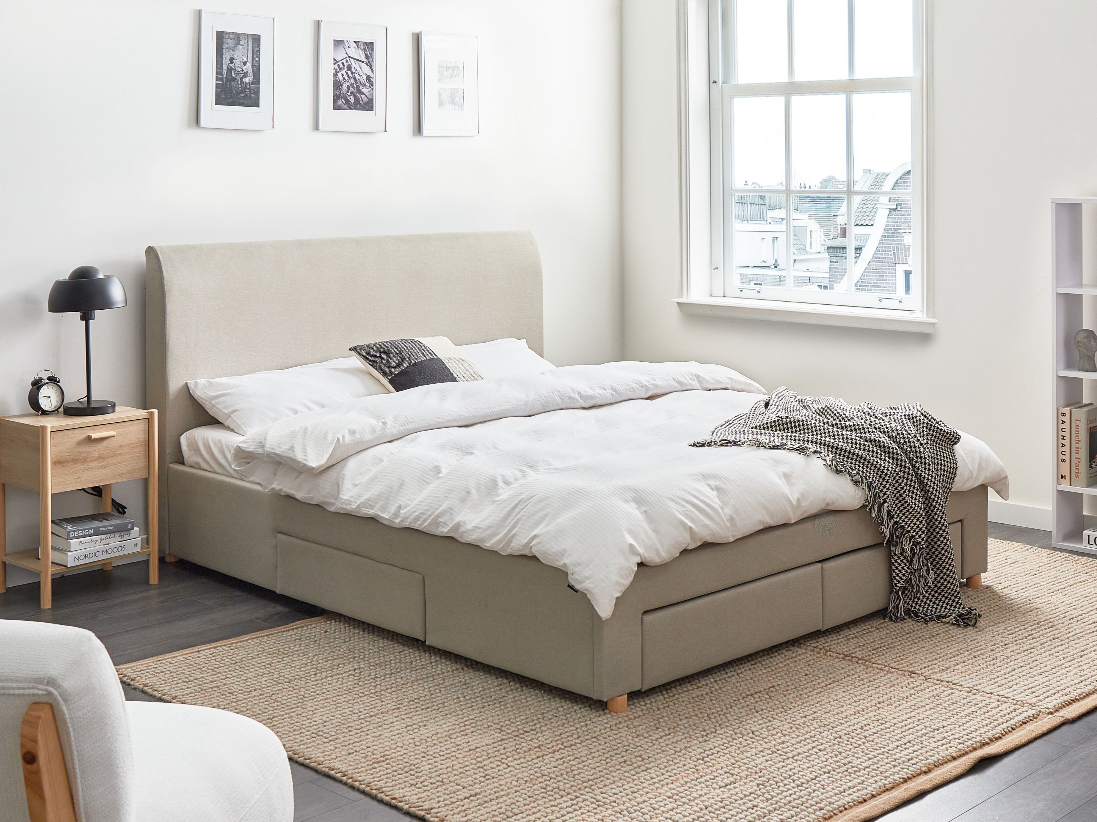 Lova Berwyn 2875 (Smėlinė)