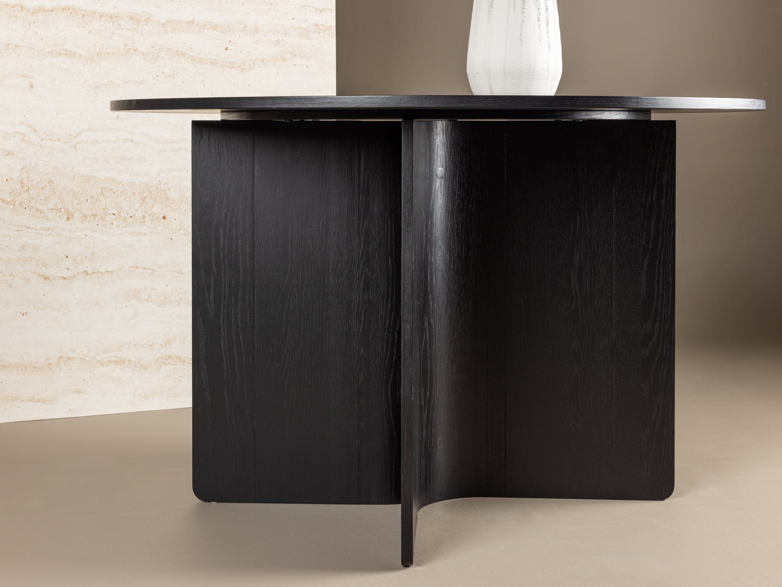Stalas Dallas 4980 (Juoda)
