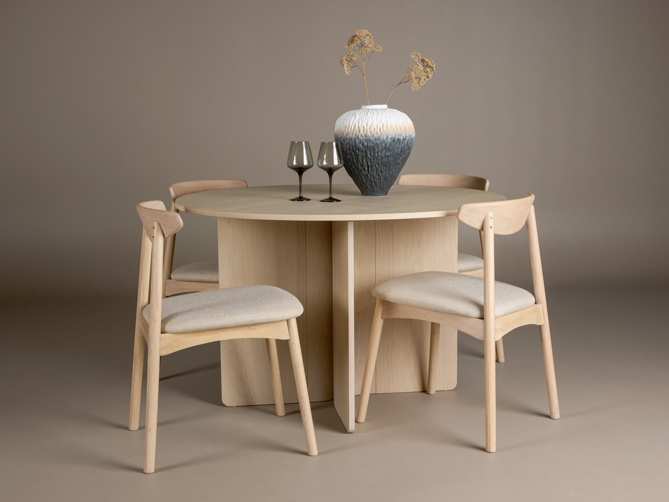 Valgomojo komplektas Dallas 4986 (Šviesus medis)