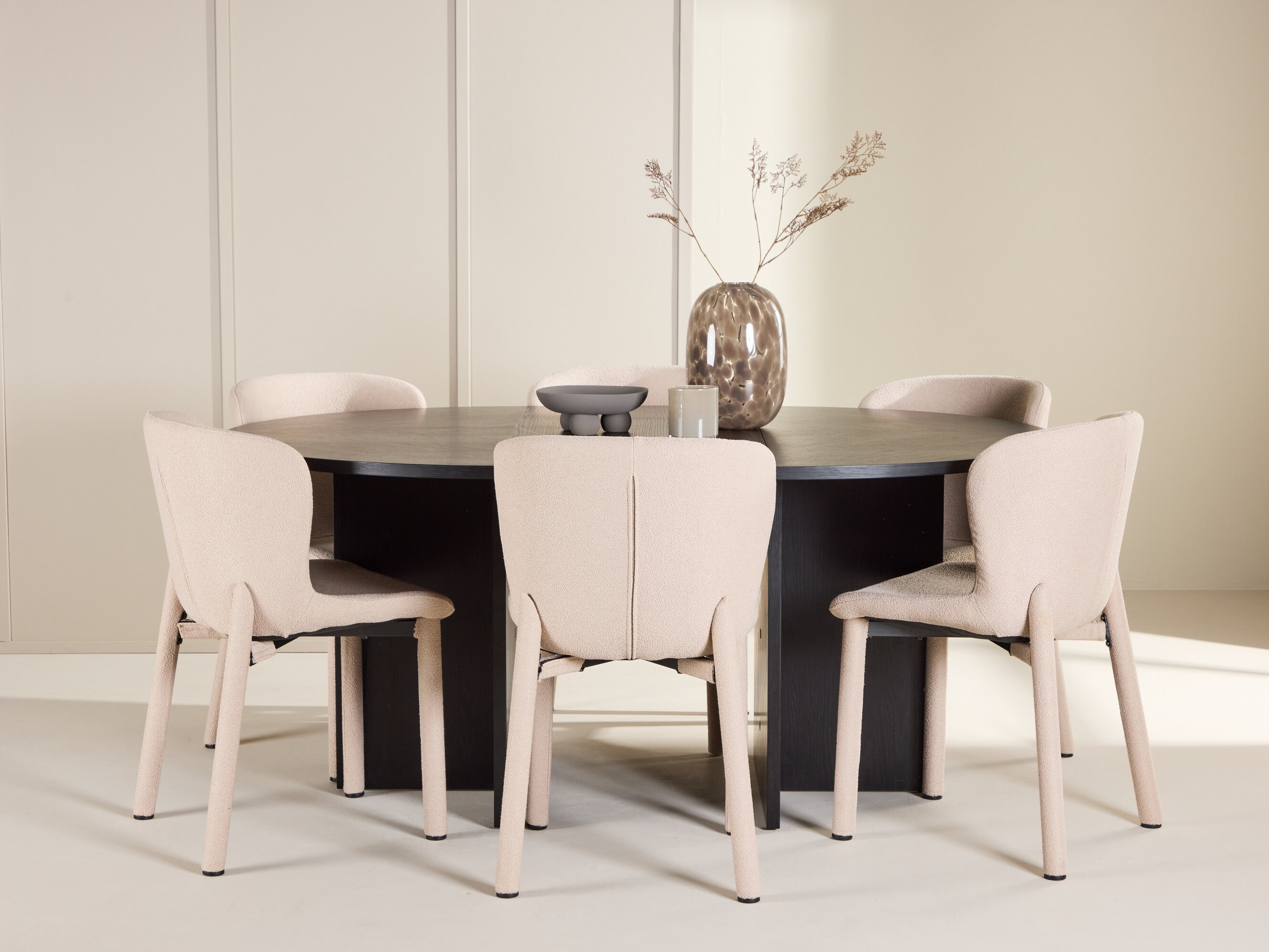 Valgomojo komplektas Dallas 4989 (Juoda)