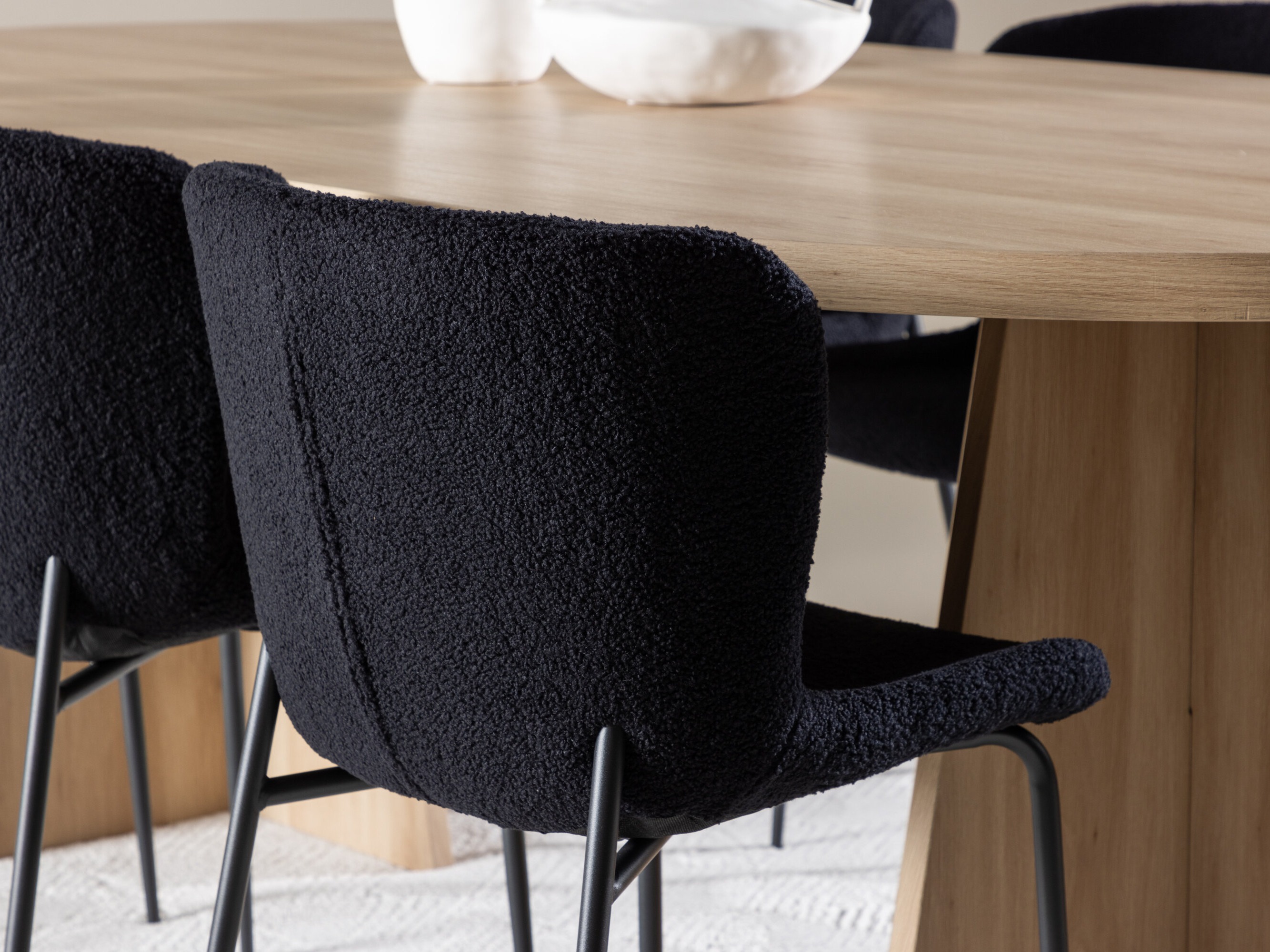 Valgomojo komplektas Dallas 4990 (Juoda)