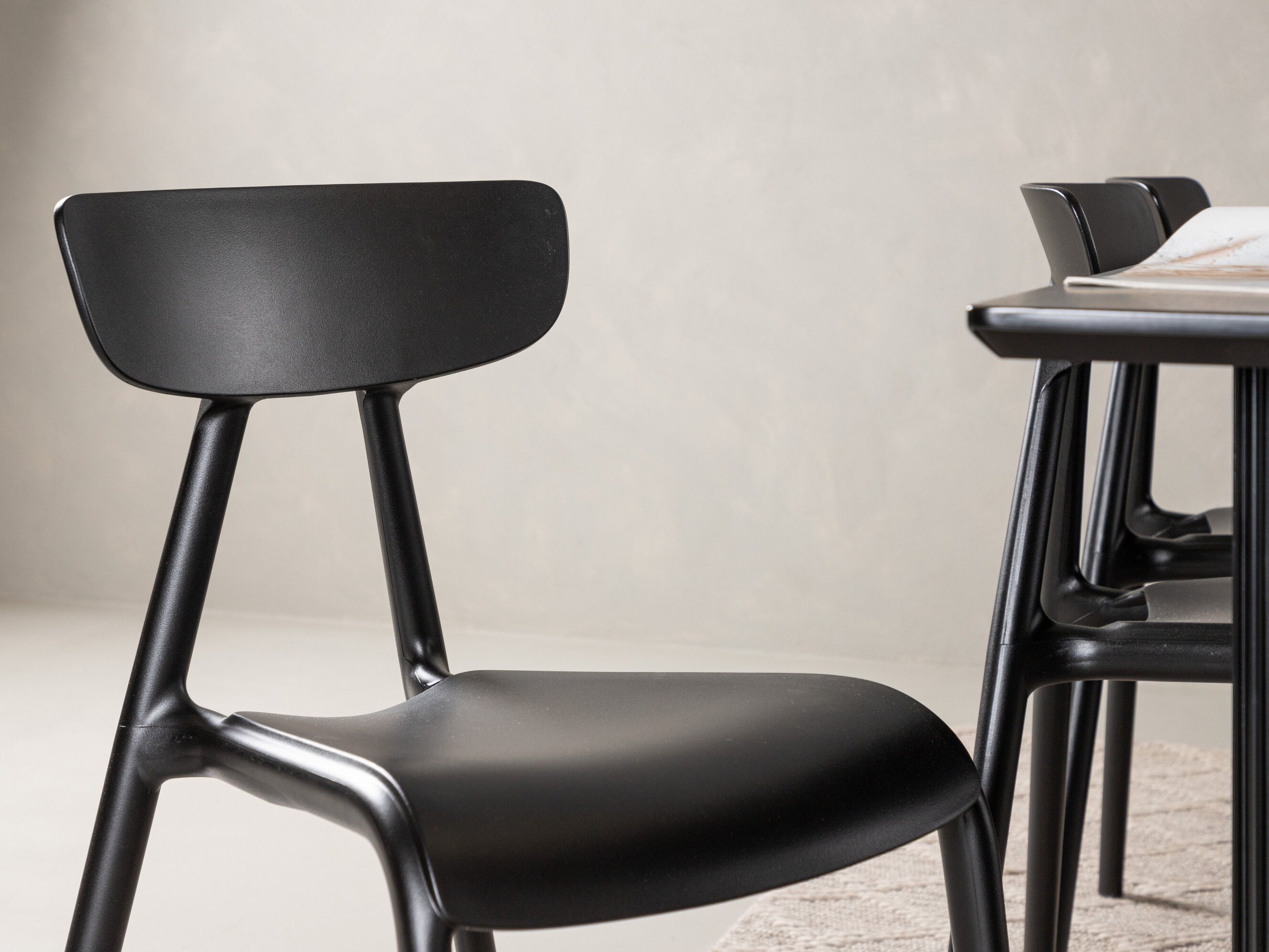 Valgomojo komplektas Dallas 4993 (Juoda)