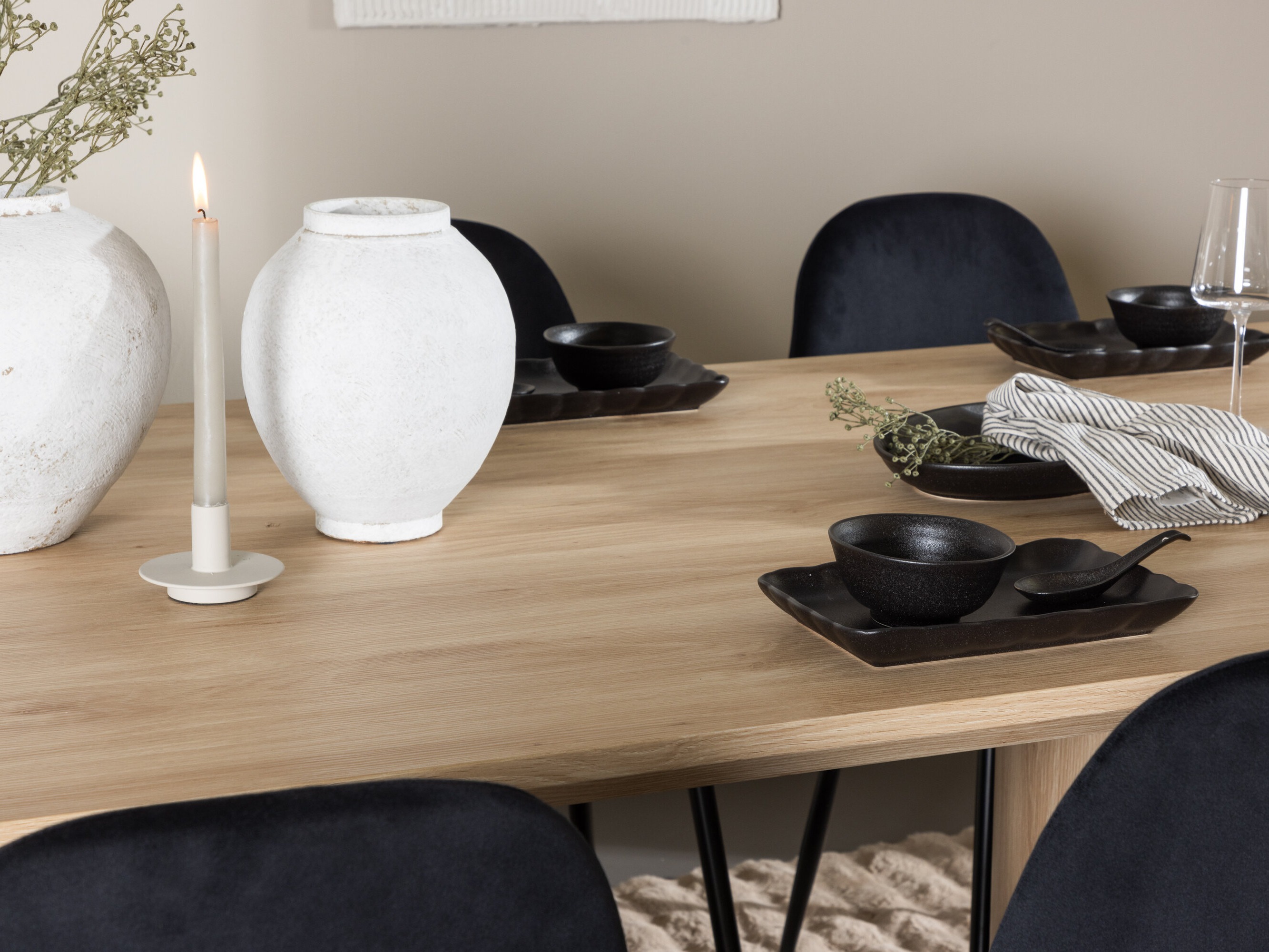 Valgomojo komplektas Dallas 5018 (Juoda)