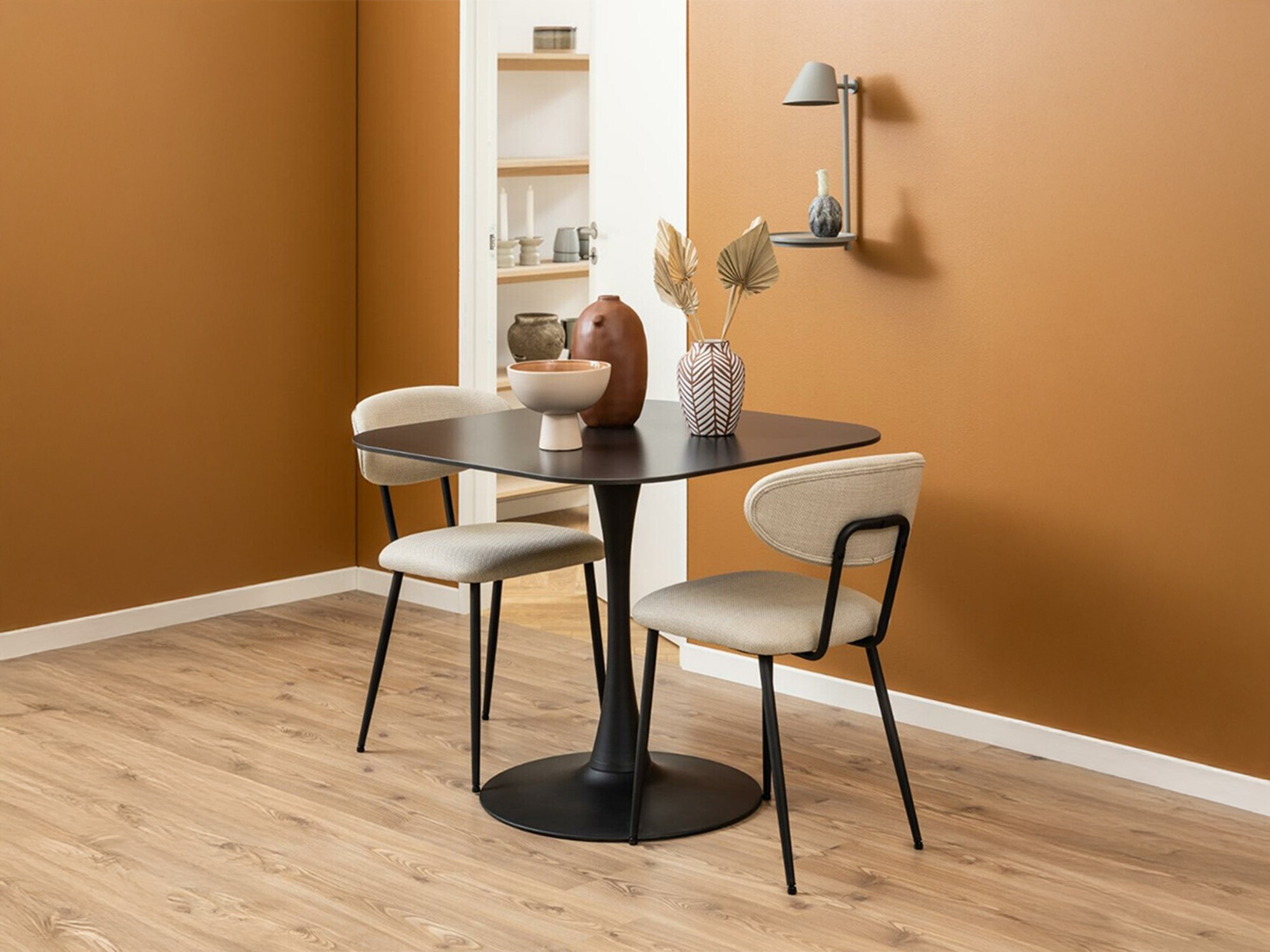 Stalas Norsica 690 (Juoda + Juodas marmuras)