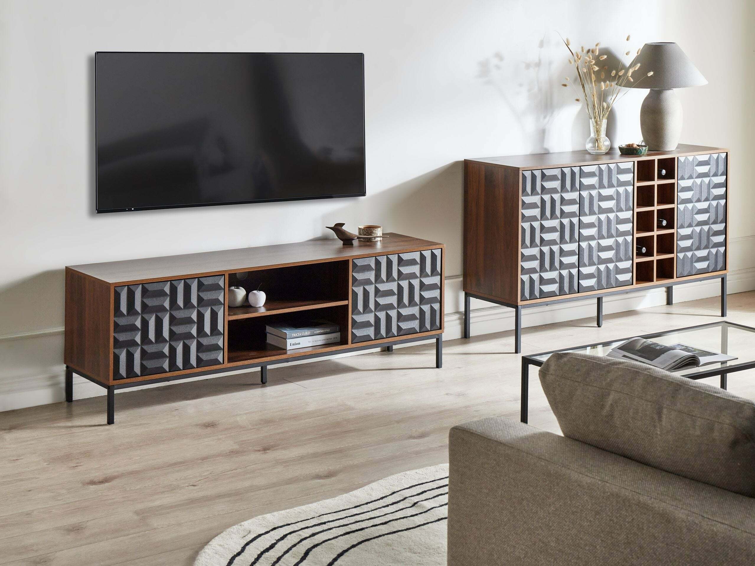 TV staliukas Berwyn 2904