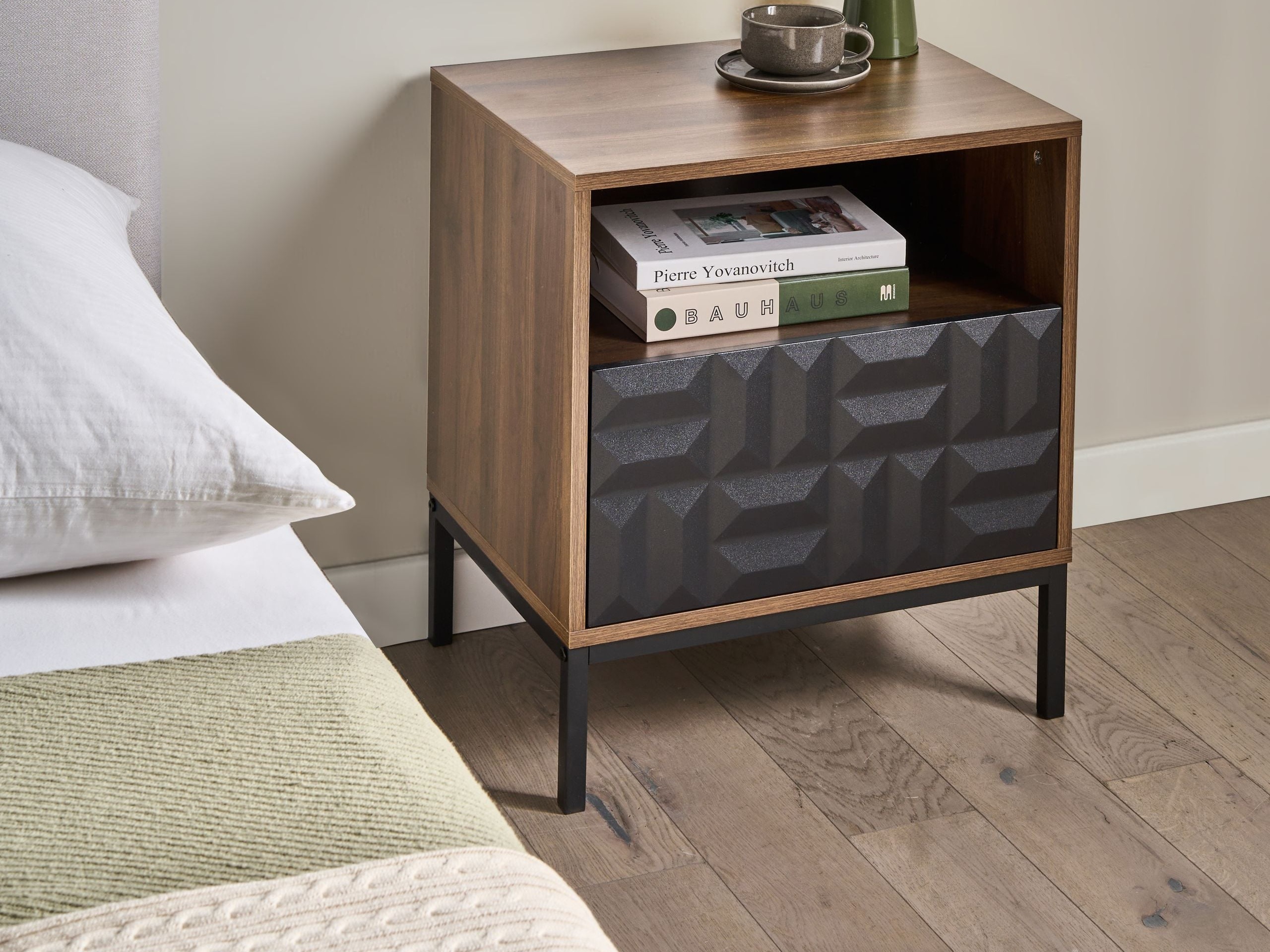 Naktinis staliukas Berwyn 2906