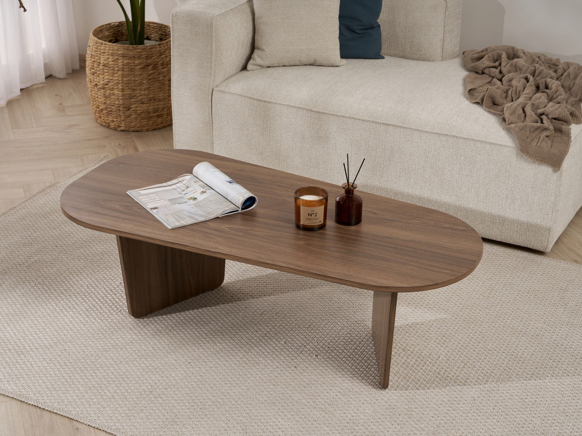 Žurnalinis staliukas Novato 135 (Graikinis riešutas)