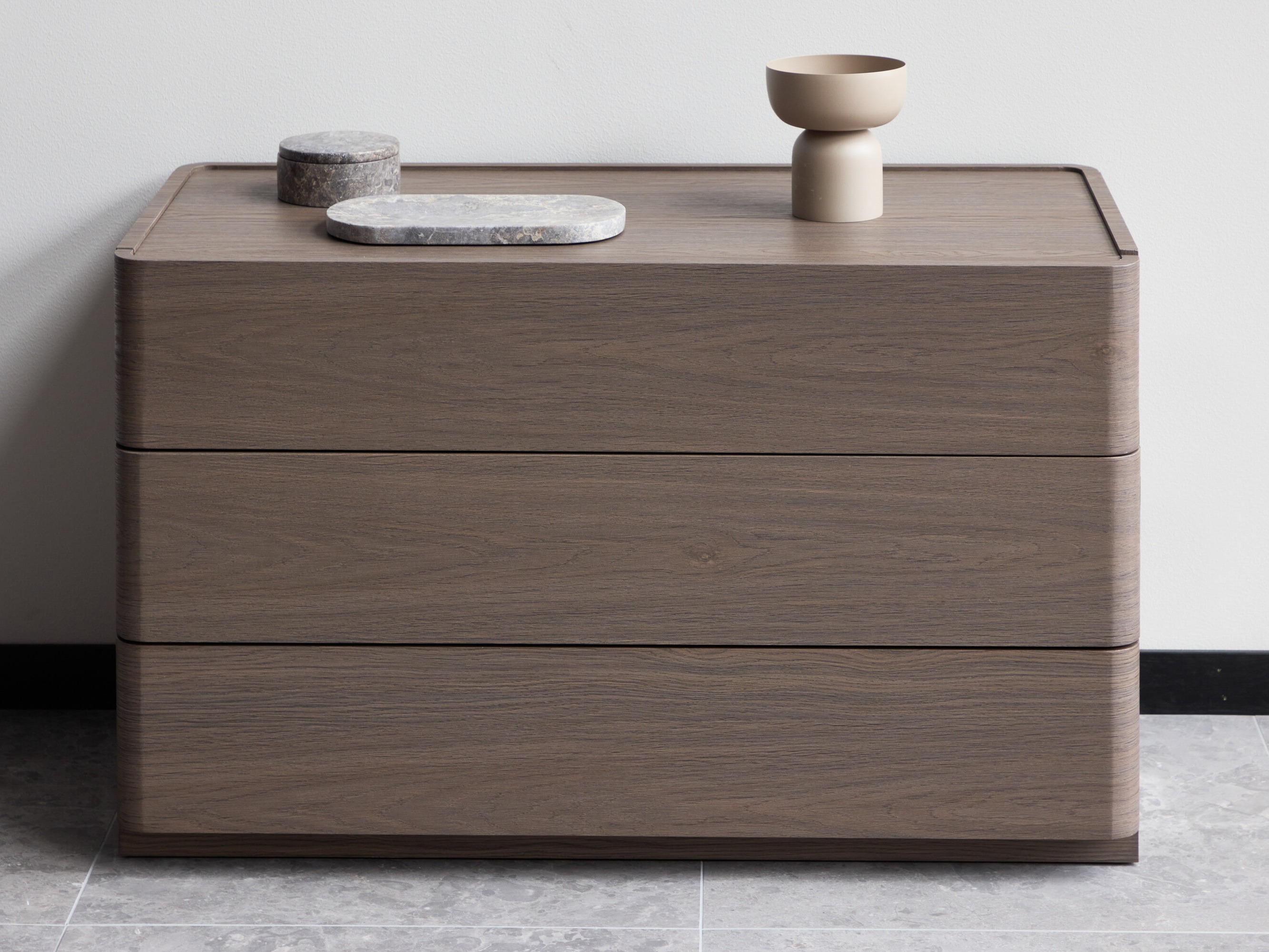 Komoda Dallas 5198 (Tamsus medis)