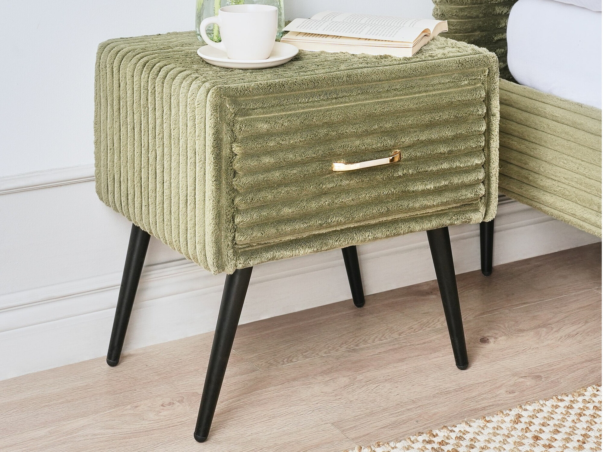 Naktinis staliukas ST8151