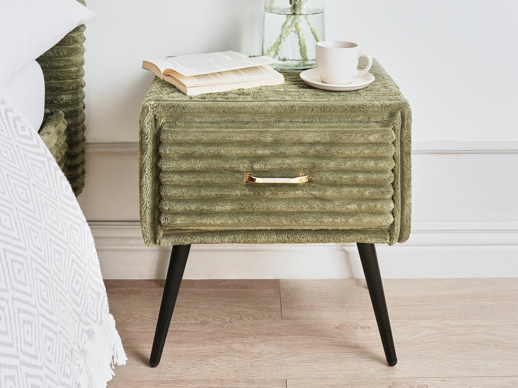 Naktinis staliukas ST8151