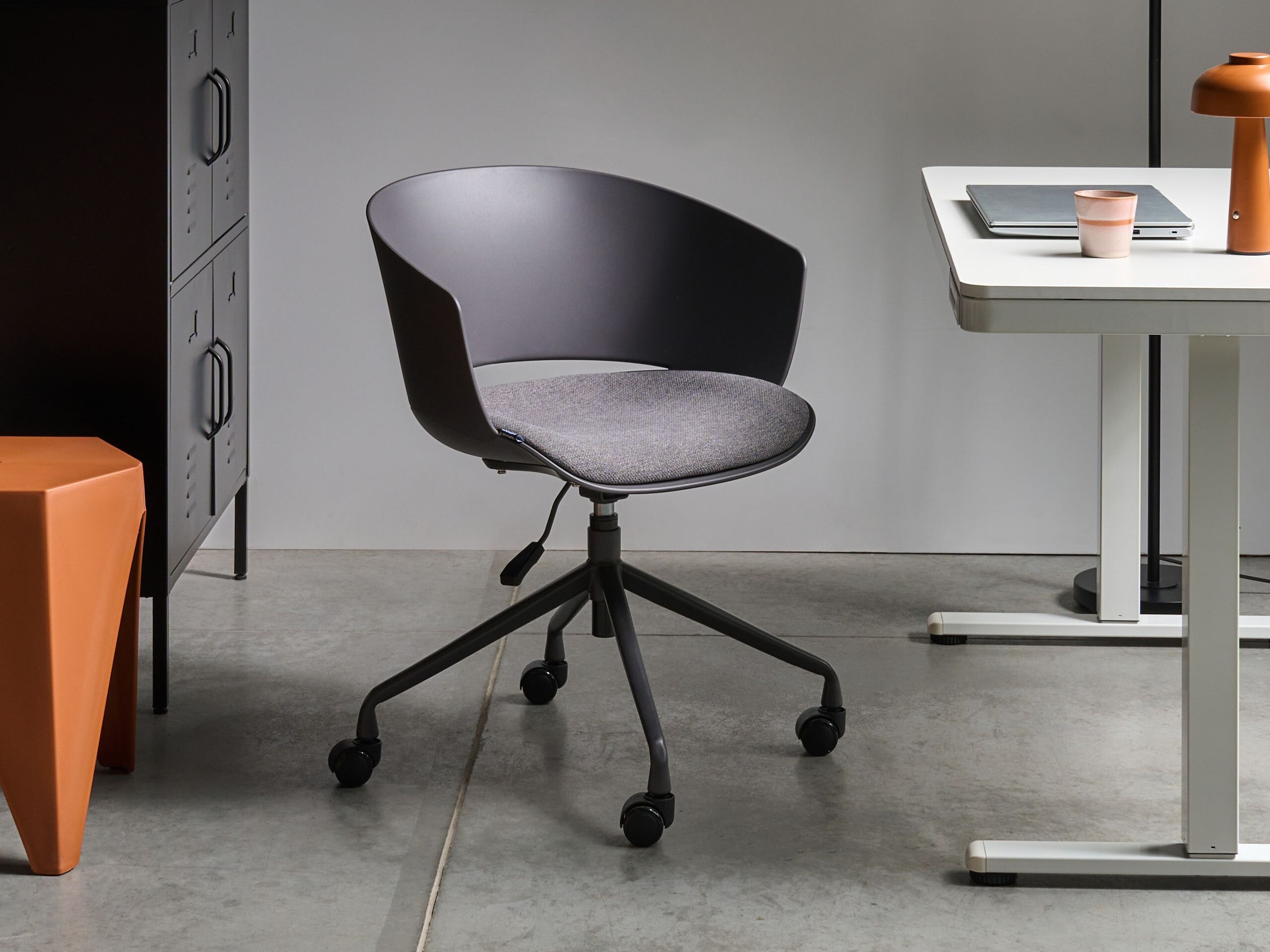 Biuro kėdė Berwyn 2910 (Pilka)