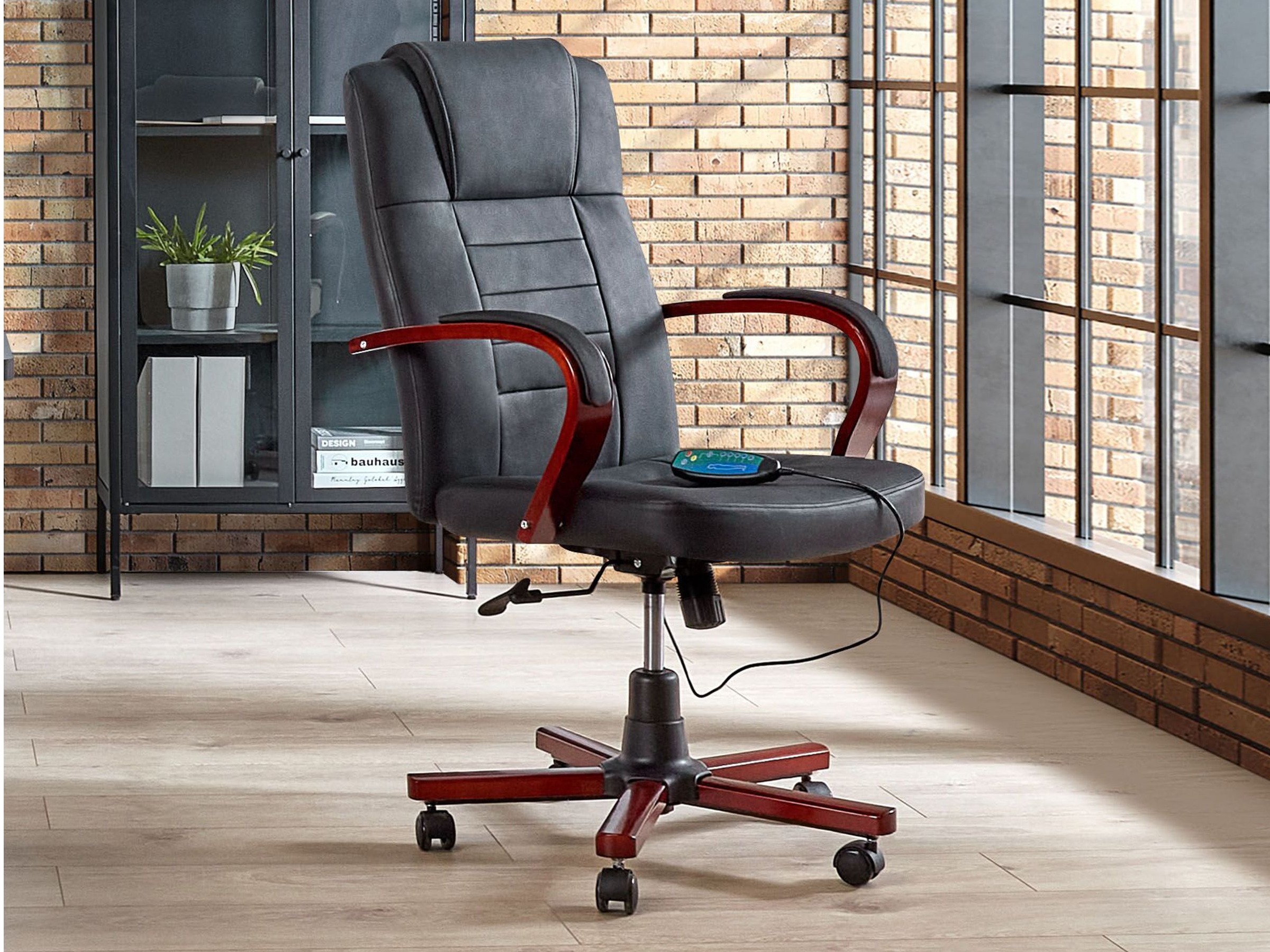 Biuro kėdė Berwyn 855 (Juoda)