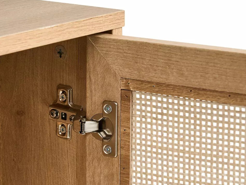 TV staliukas Levfelu 109